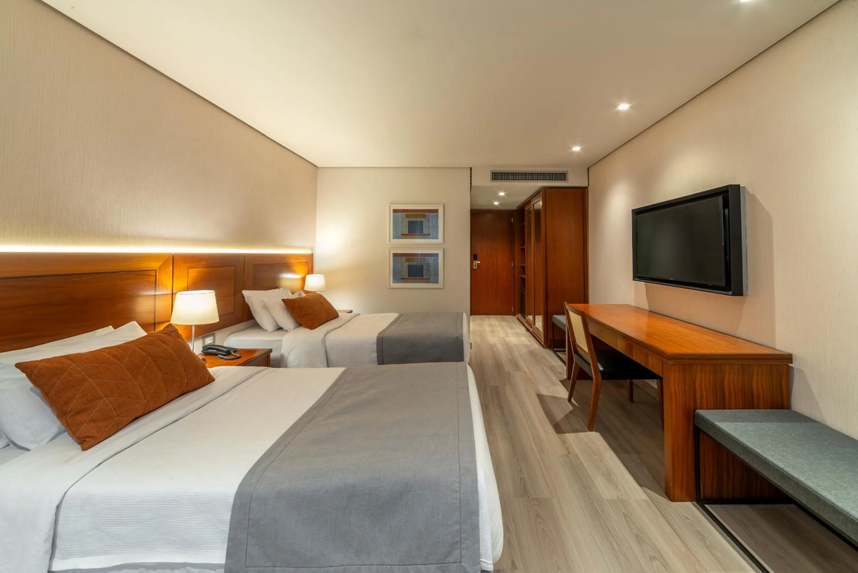 Bedroom, Bed in Laghetto Stilo São Paulo