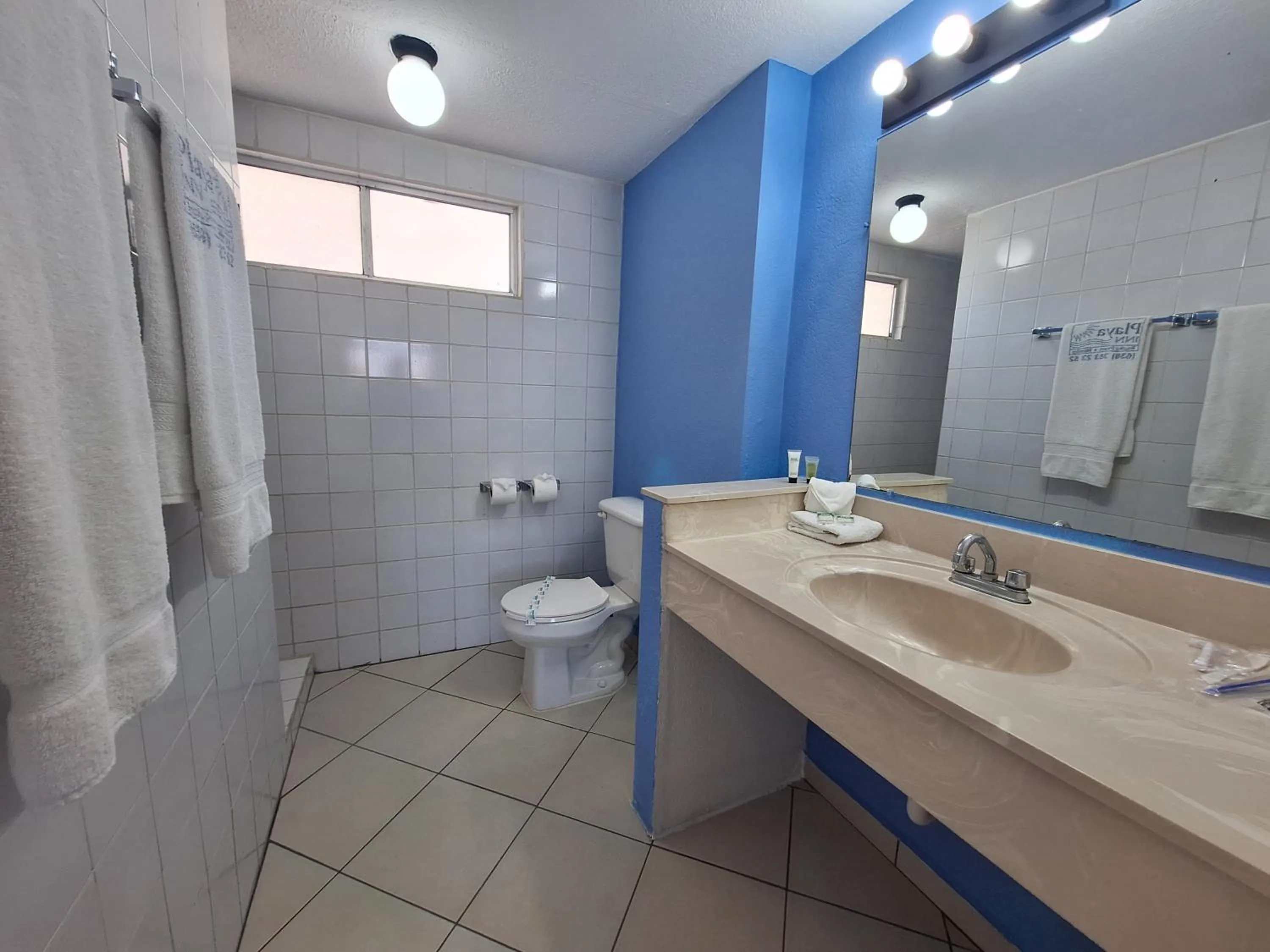 Shower in Playa Inn Rocky Point