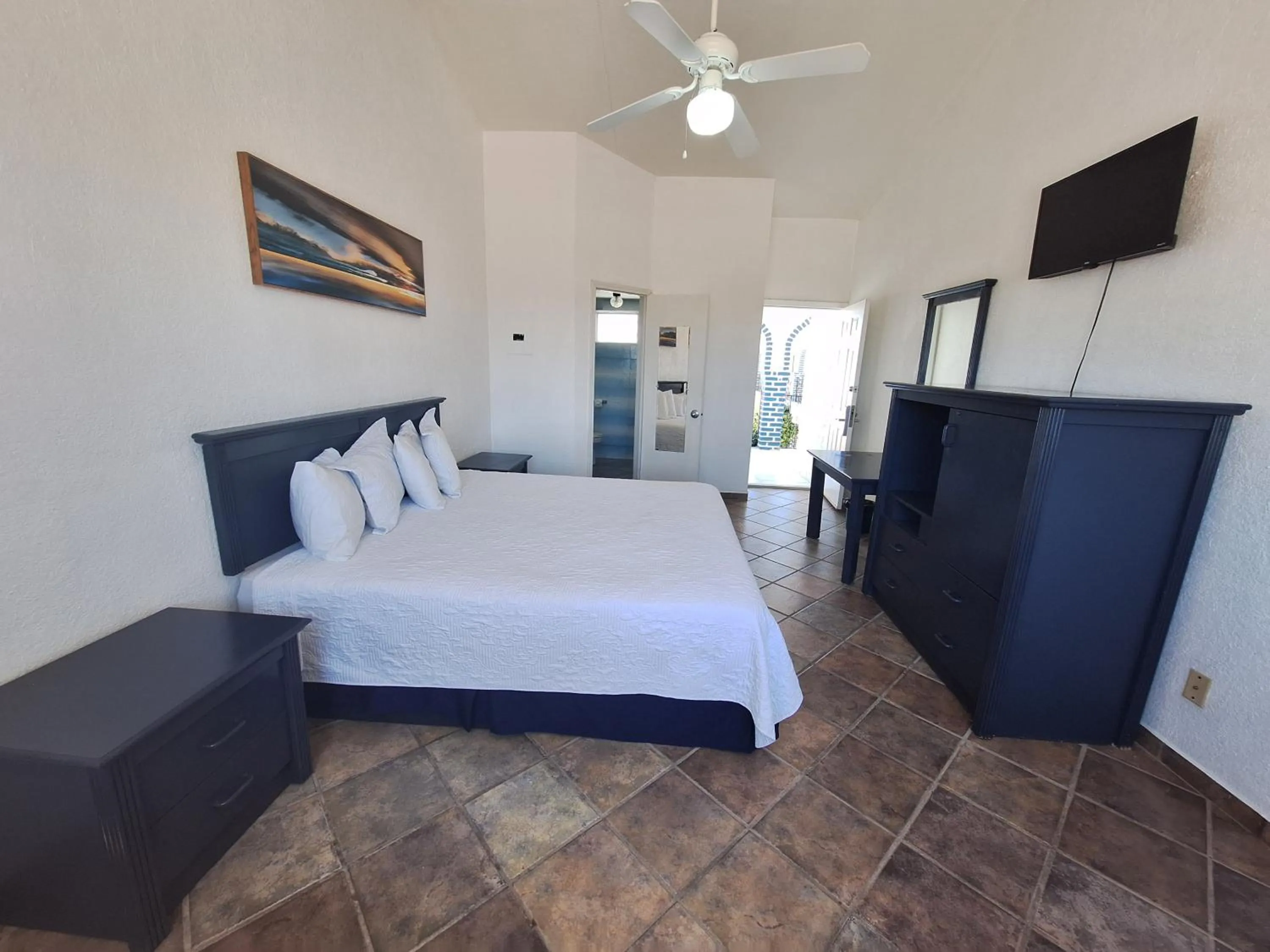 TV and multimedia, Bed in Playa Inn Rocky Point