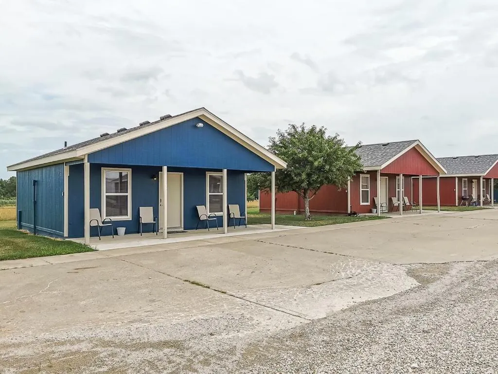 Valley Cabins Double Queen Hotel Room