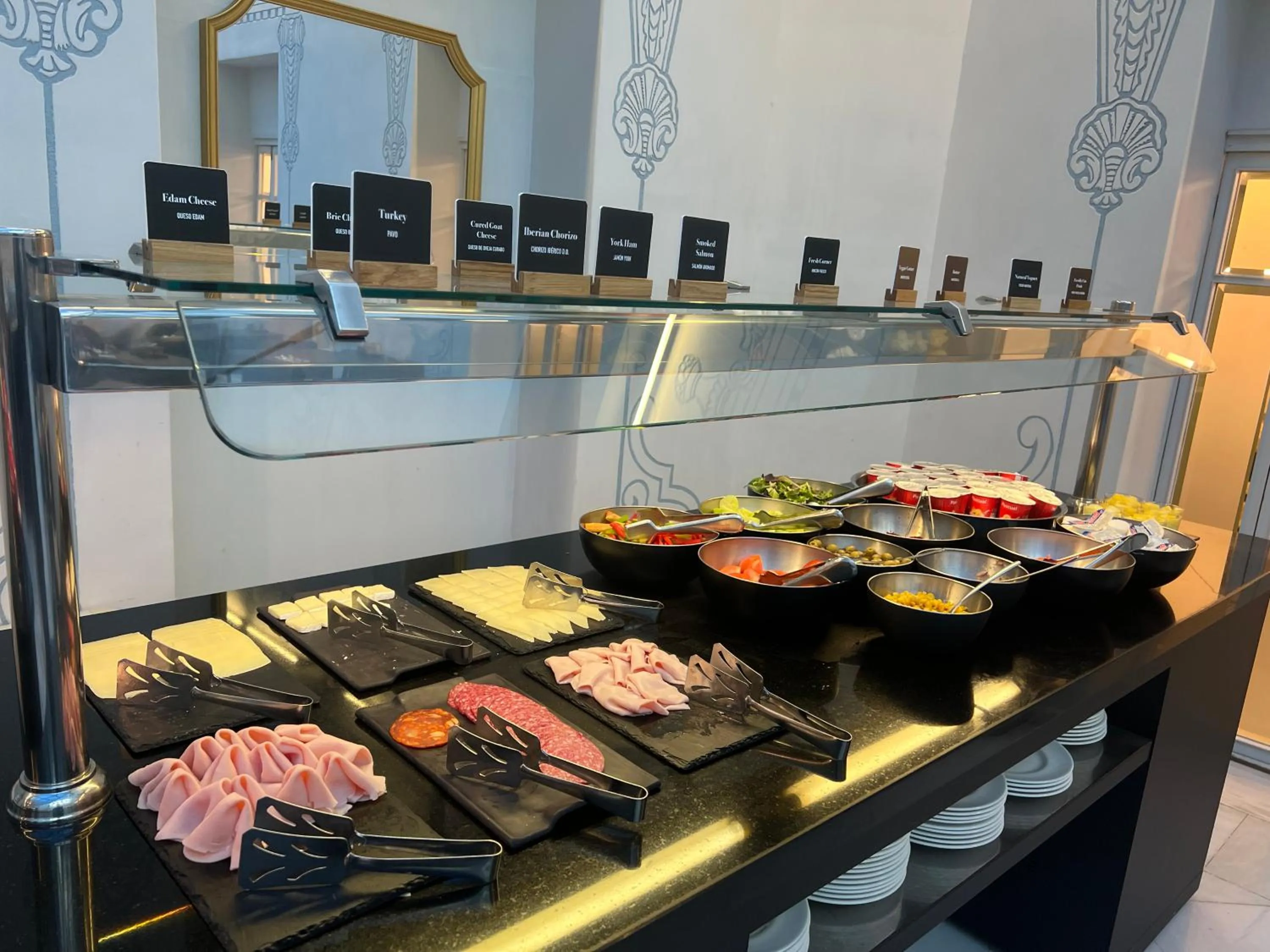 Breakfast in Oriente Atiram Hotel