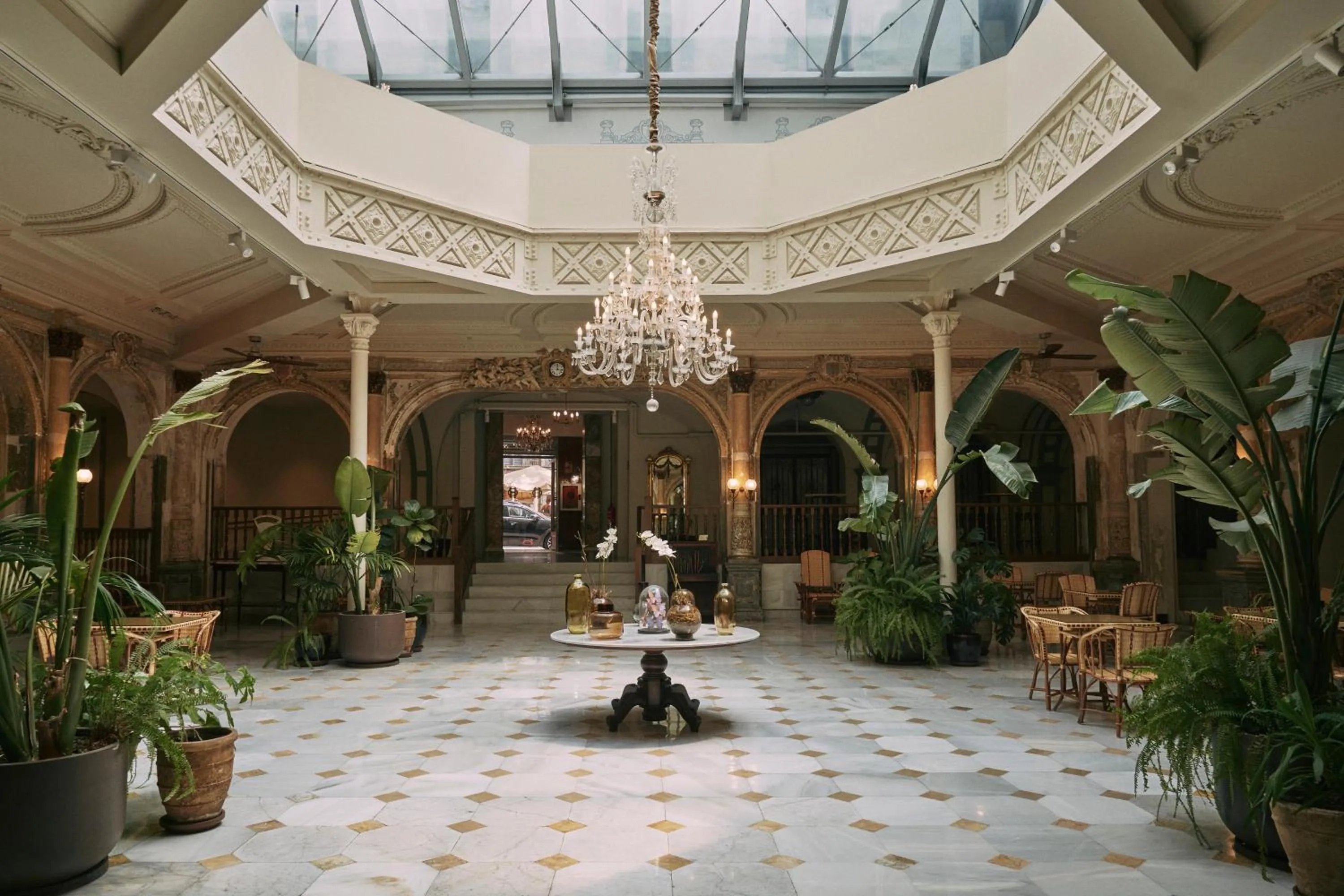 Lobby or reception in Oriente Atiram Hotel