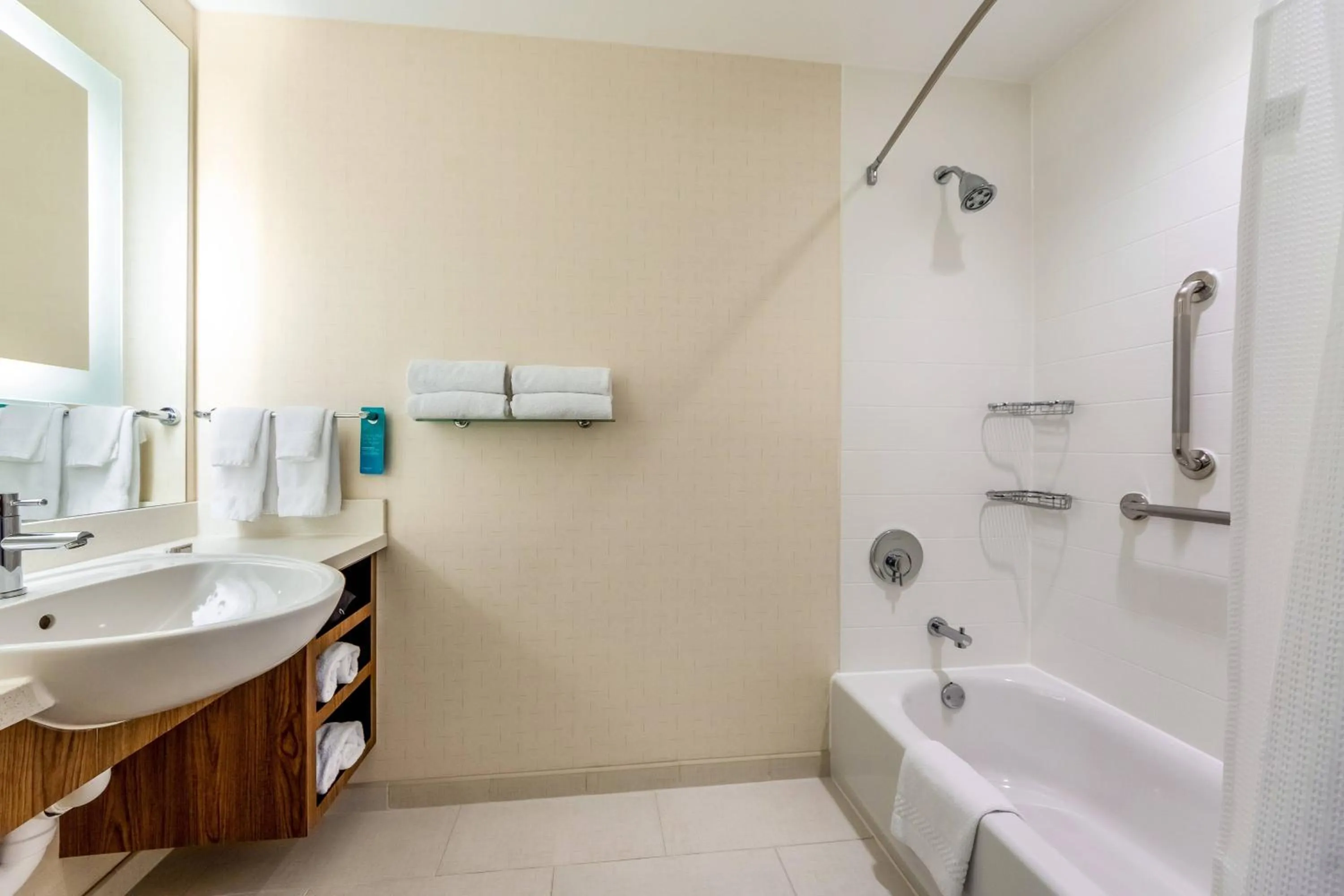 Bathroom in SpringHill Suites by Marriott Dallas Plano/Frisco