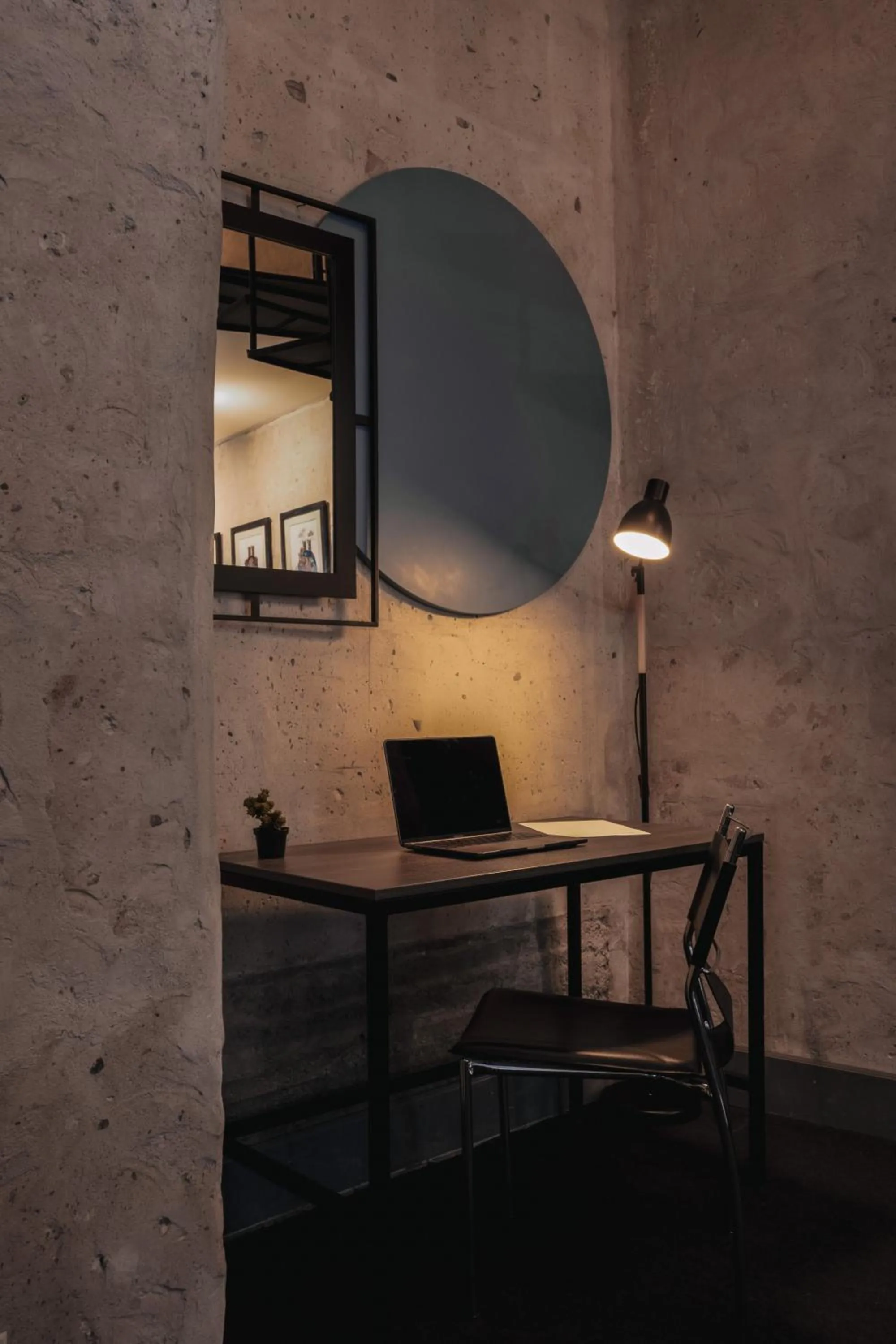 hair dresser in QASA Arequipa by NOMAD