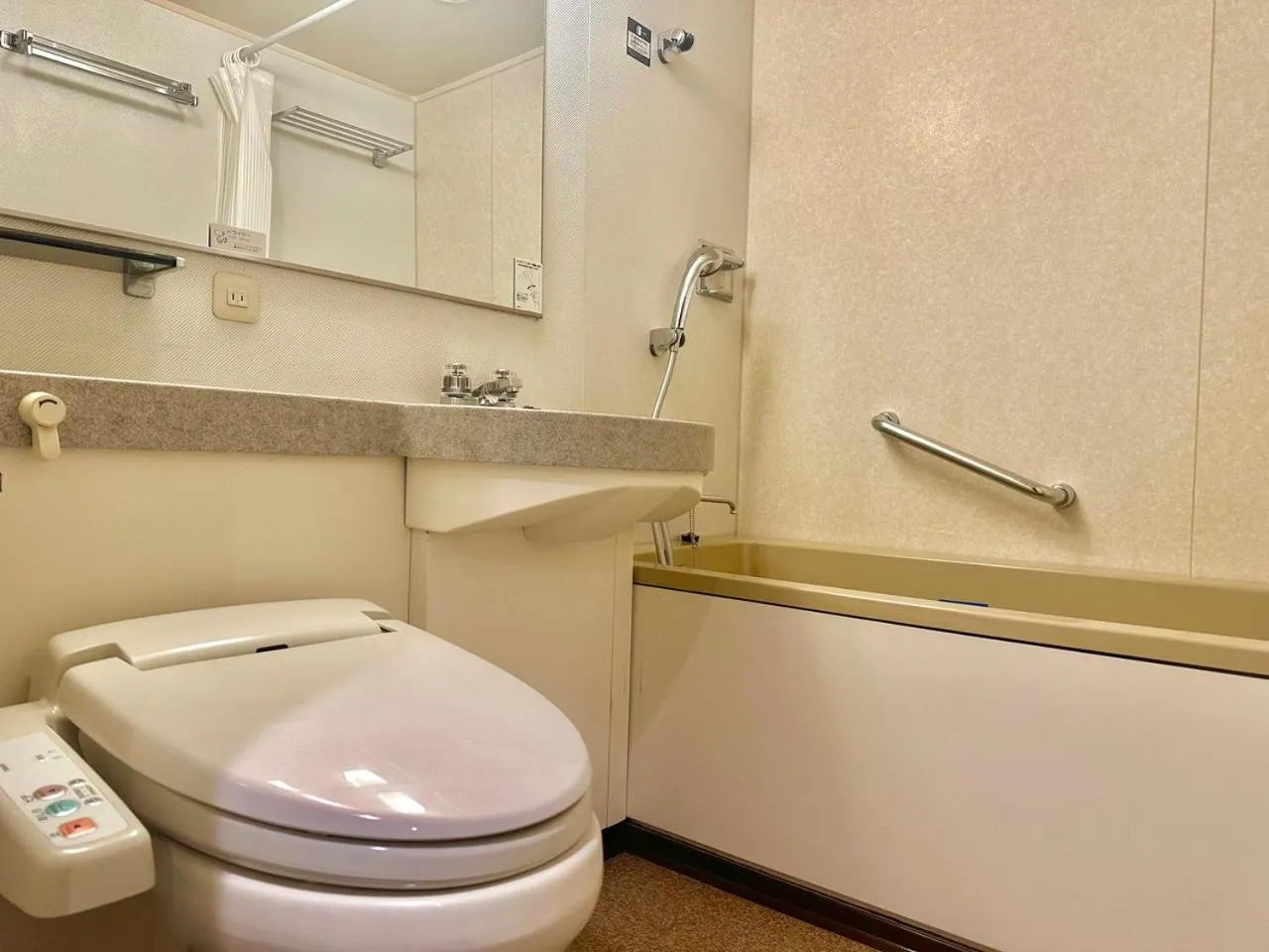 Bathroom in APA Hotel TKP Sapporo Eki-Kitaguchi Excellent