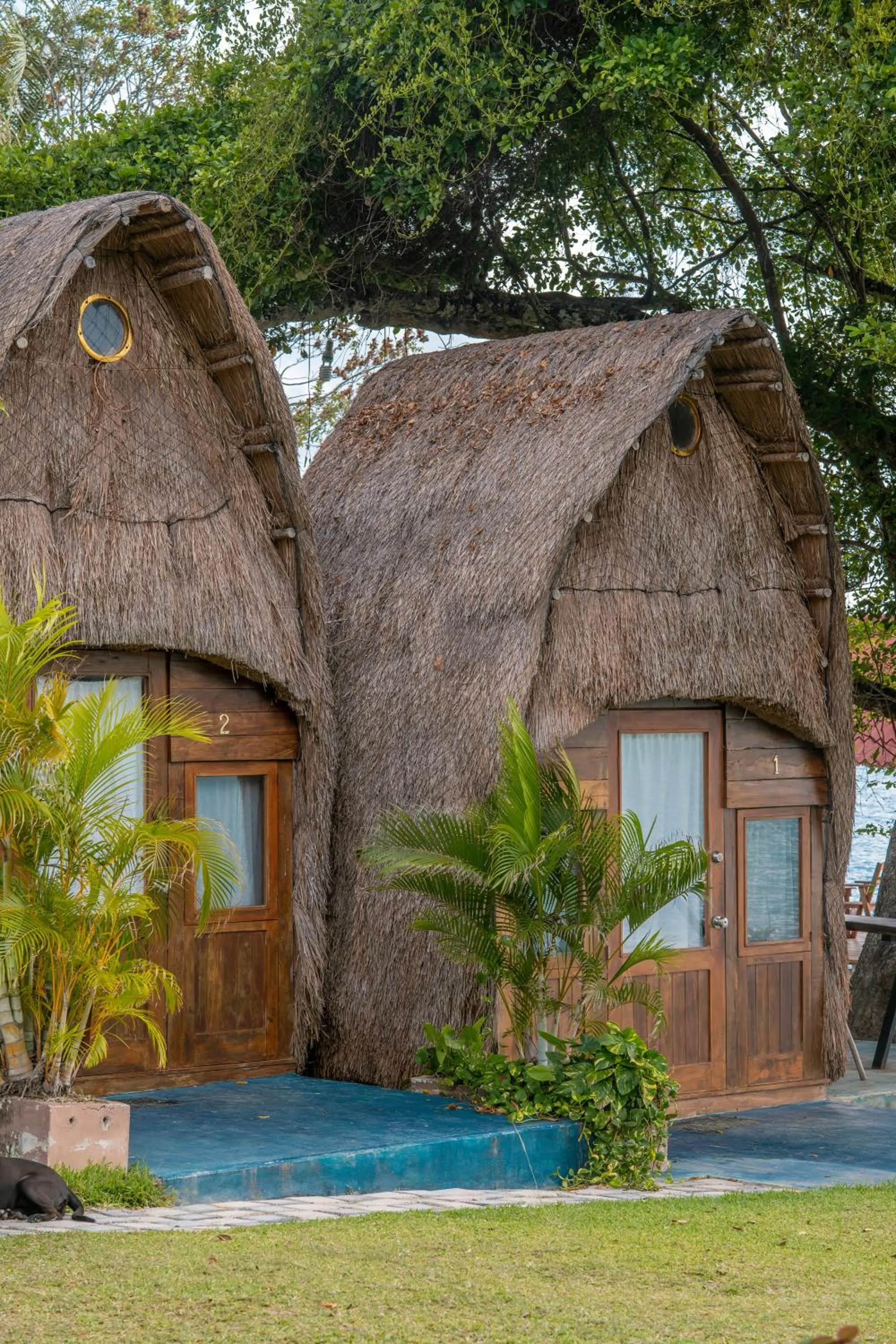 Property building in Pepos Xul-Ha