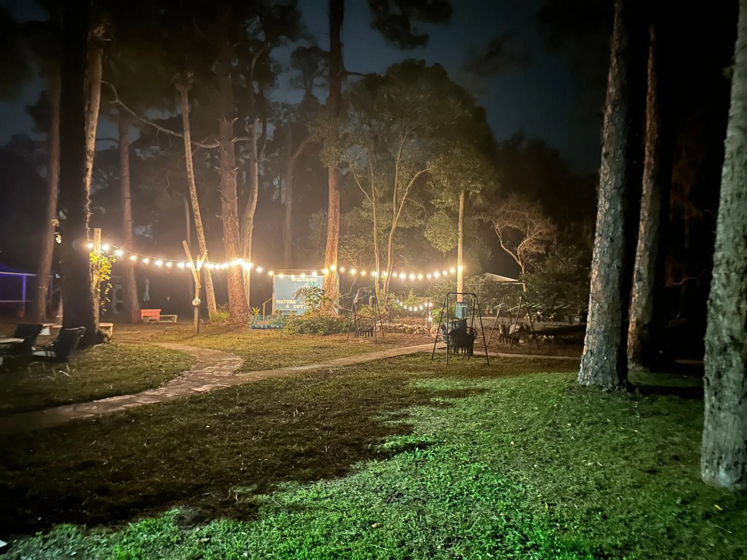 Nature Coast Inn & Cottages