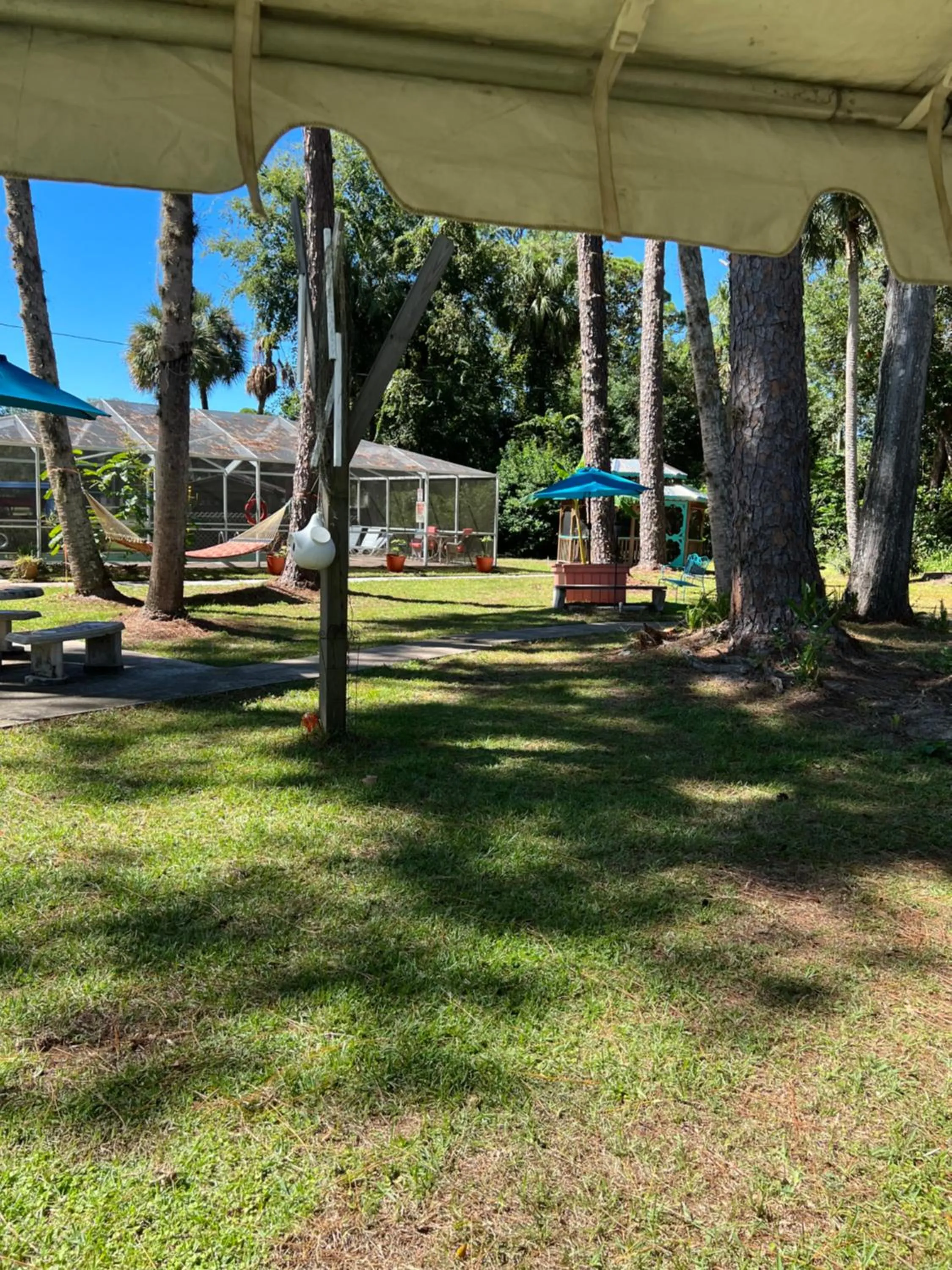 Nature Coast Inn & Cottages