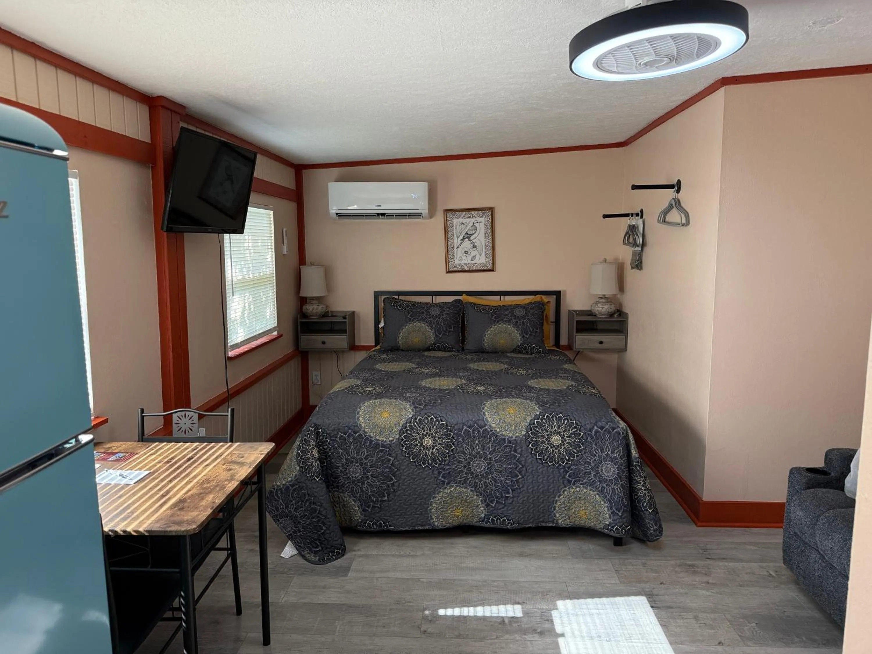 Bed in Nature Coast Inn & Cottages