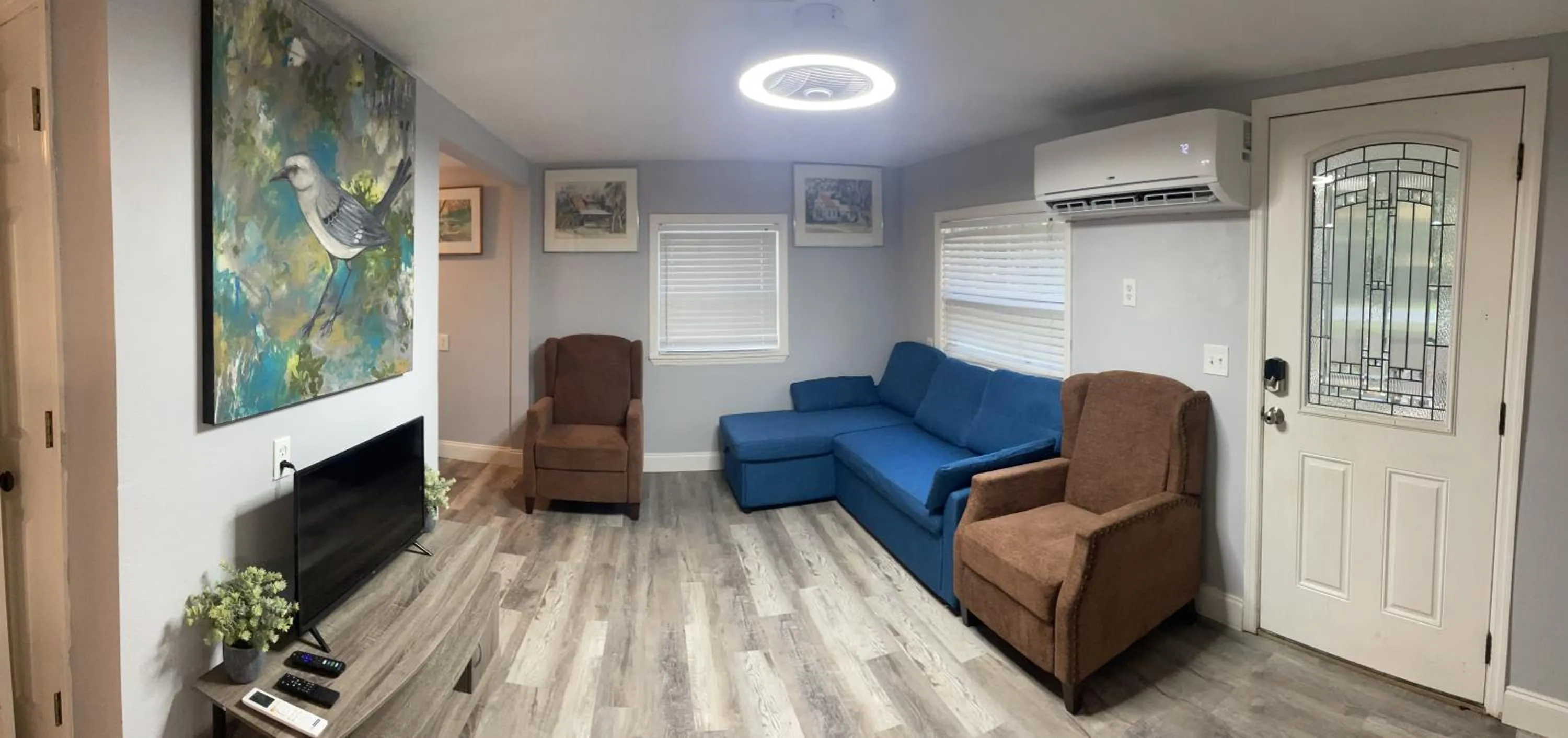 Living room in Nature Coast Inn & Cottages