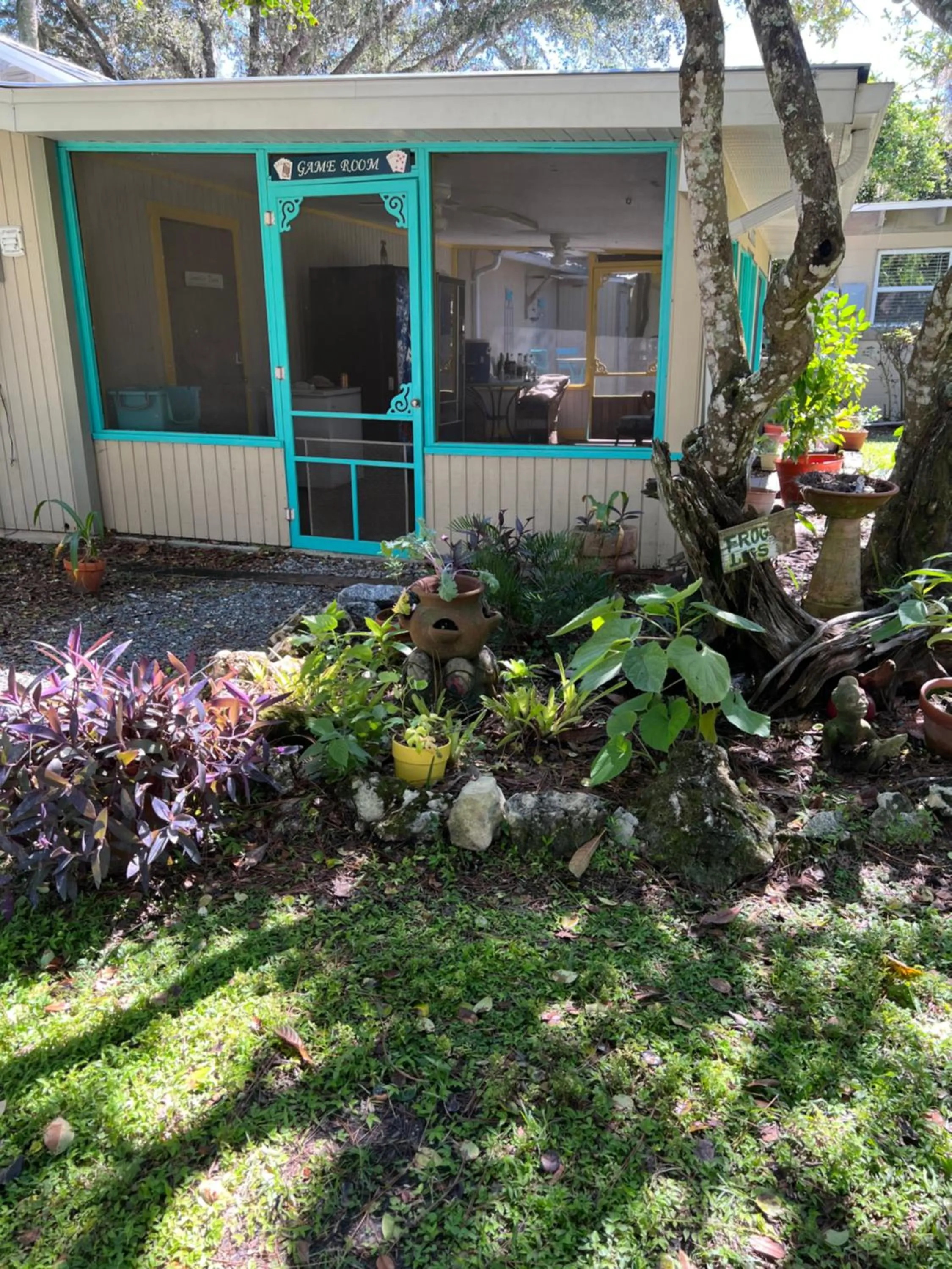 Nature Coast Inn & Cottages