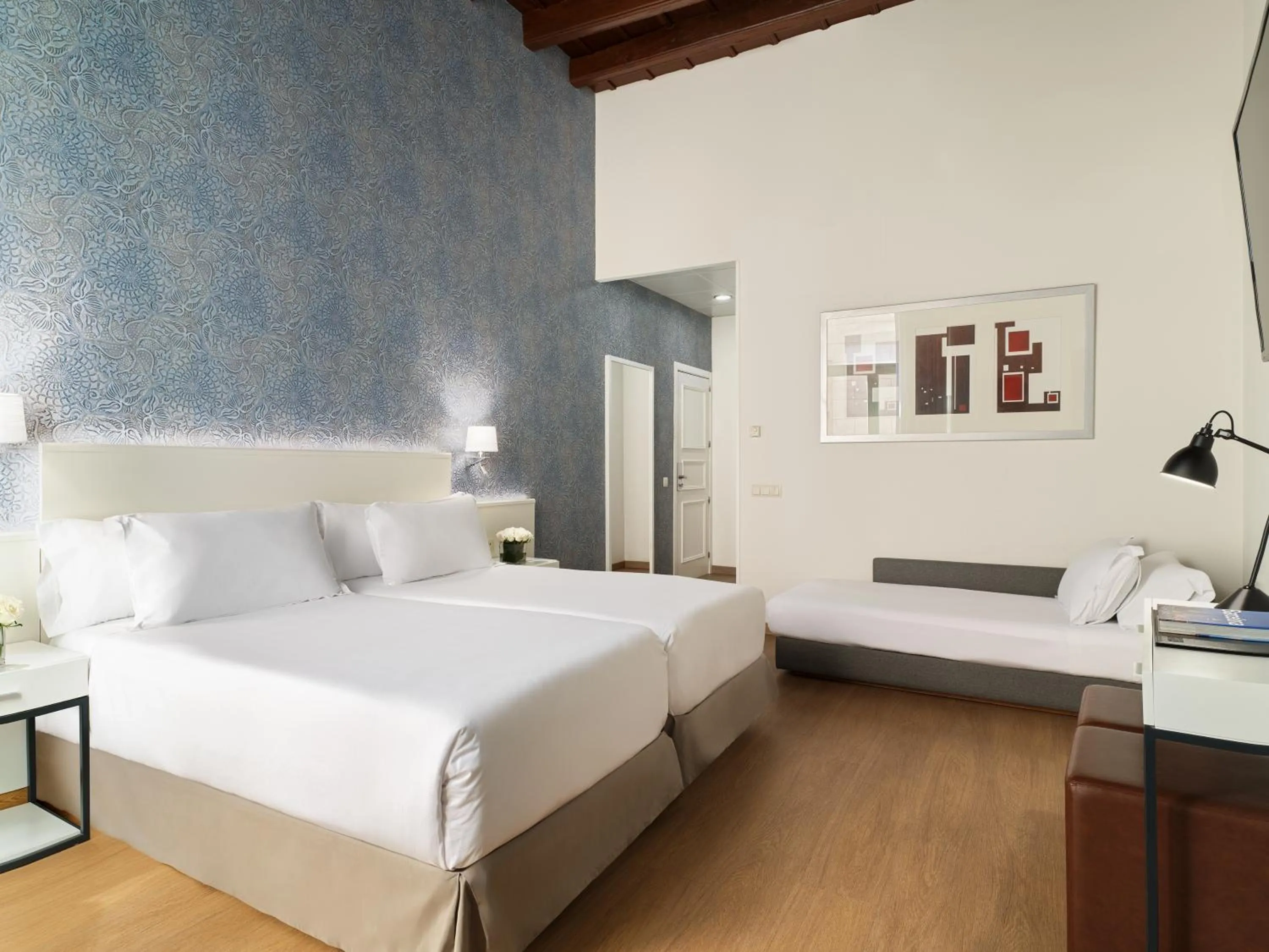 Bed in H10 Raco del Pi