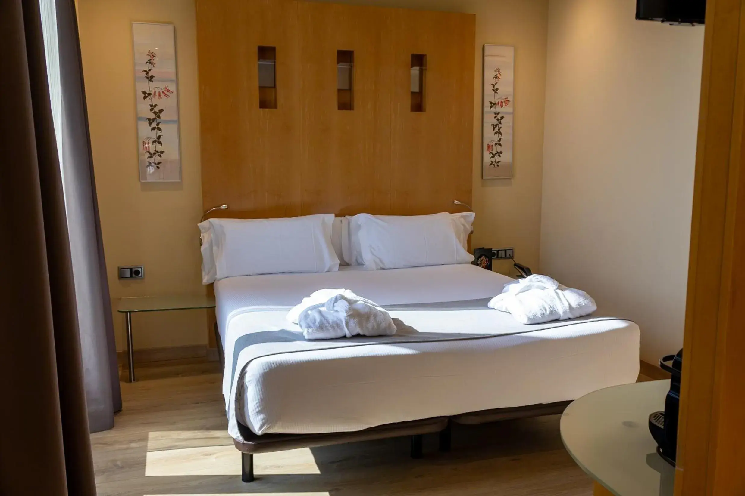 Bed in Abba Madrid Bed in Abba Madrid