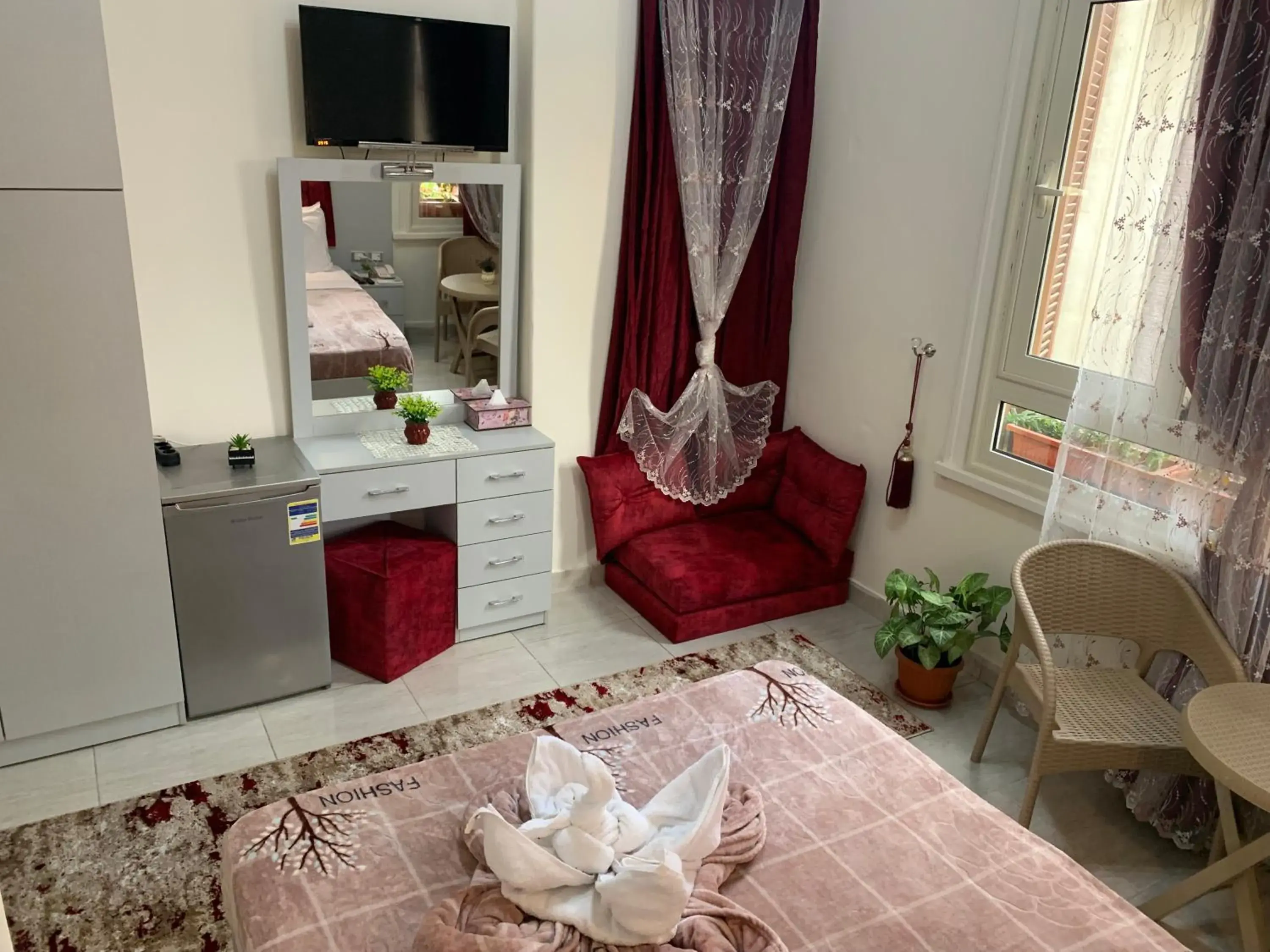 Deluxe Double Room in Crown Hotel Deluxe Double Room in Crown Hotel