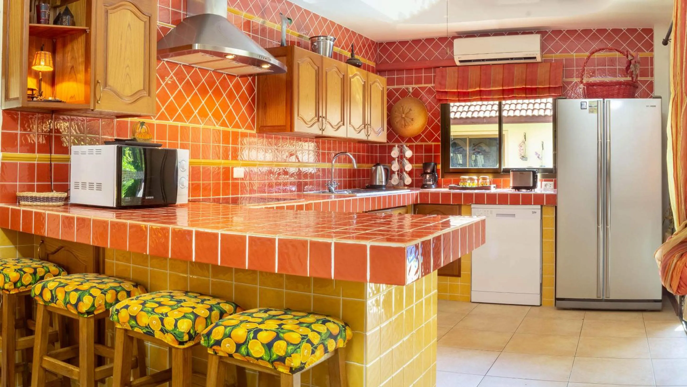 Kitchen or kitchenette in Coconut Paradise Villas