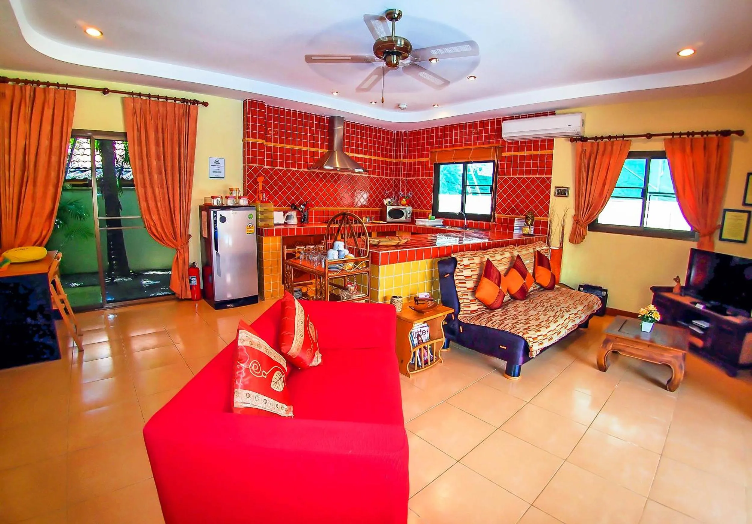 Kitchen or kitchenette in Coconut Paradise Villas