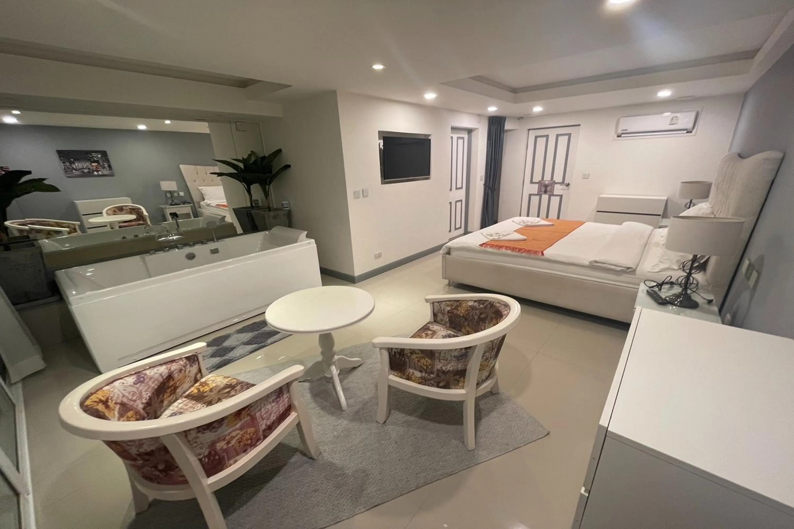 Bed in Swiss Villas Panoramic - SHA Certified