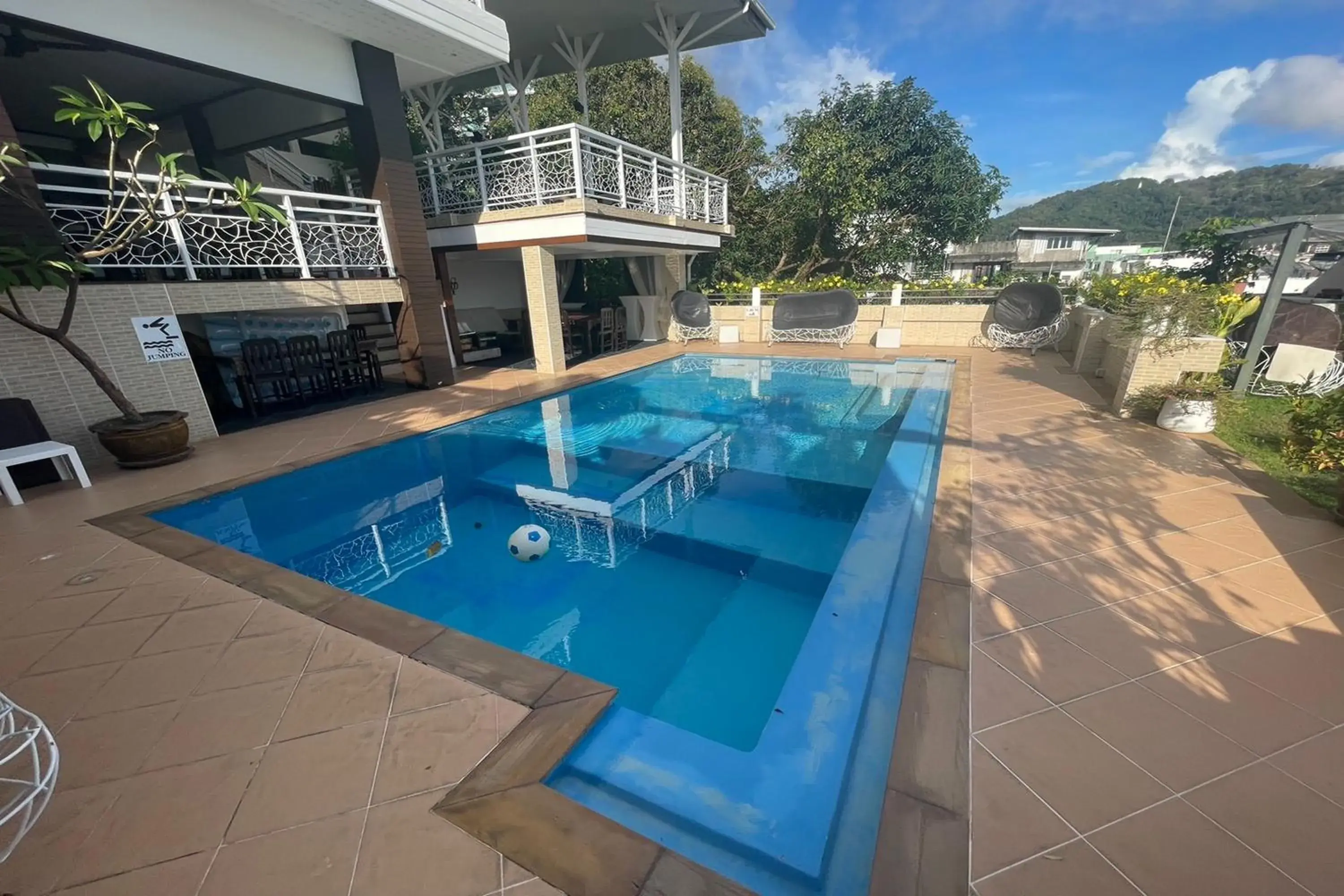 Swimming pool in Swiss Villas Panoramic - SHA Certified Swimming pool in Swiss Villas Panoramic - SHA Certified