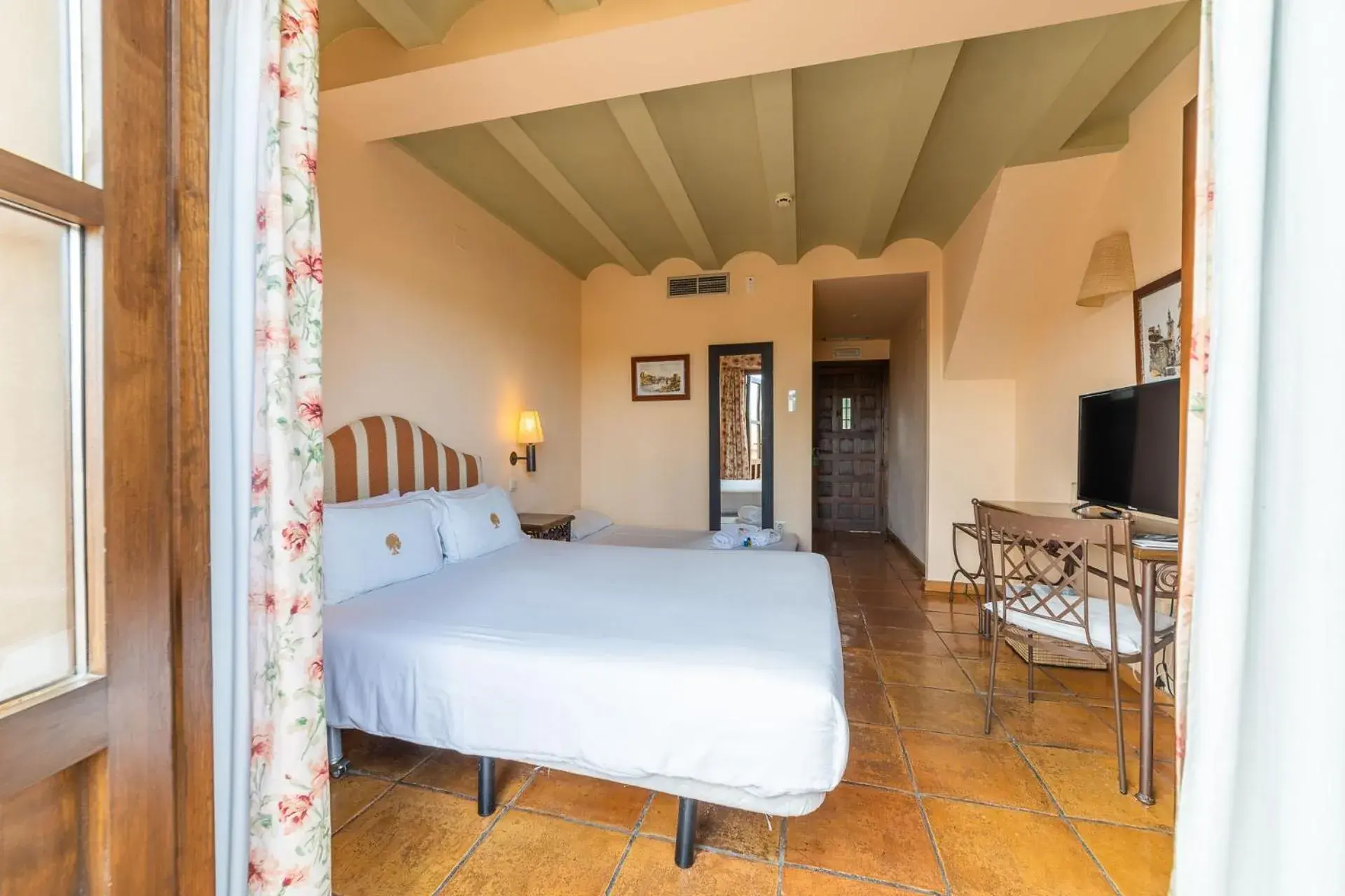 Bed in Cigarral de Caravantes Bed in Cigarral de Caravantes