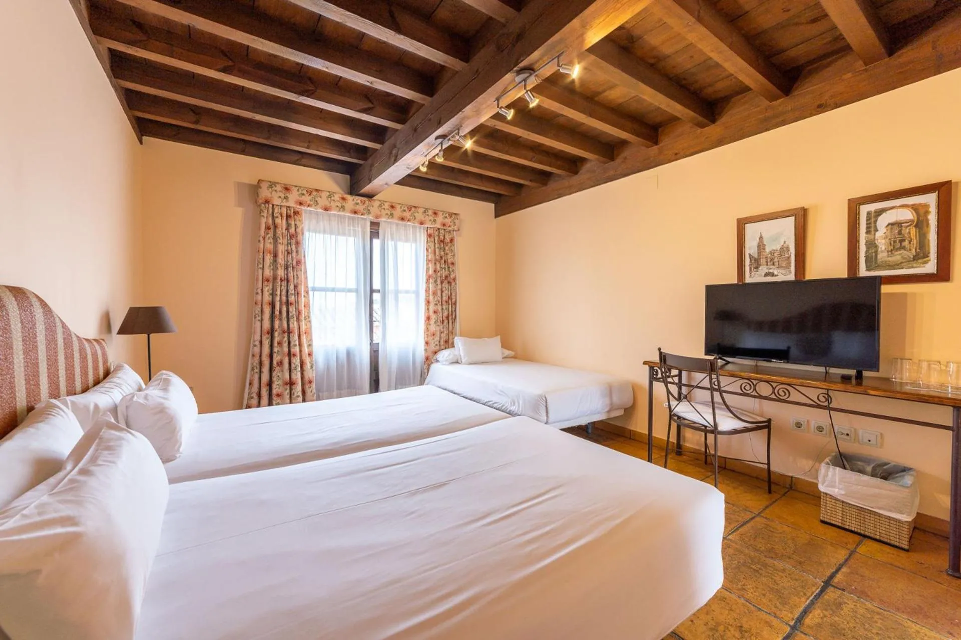 Bed in Cigarral de Caravantes