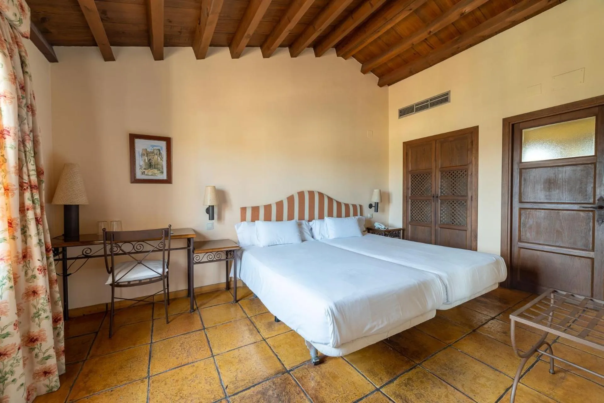 Bed in Cigarral de Caravantes