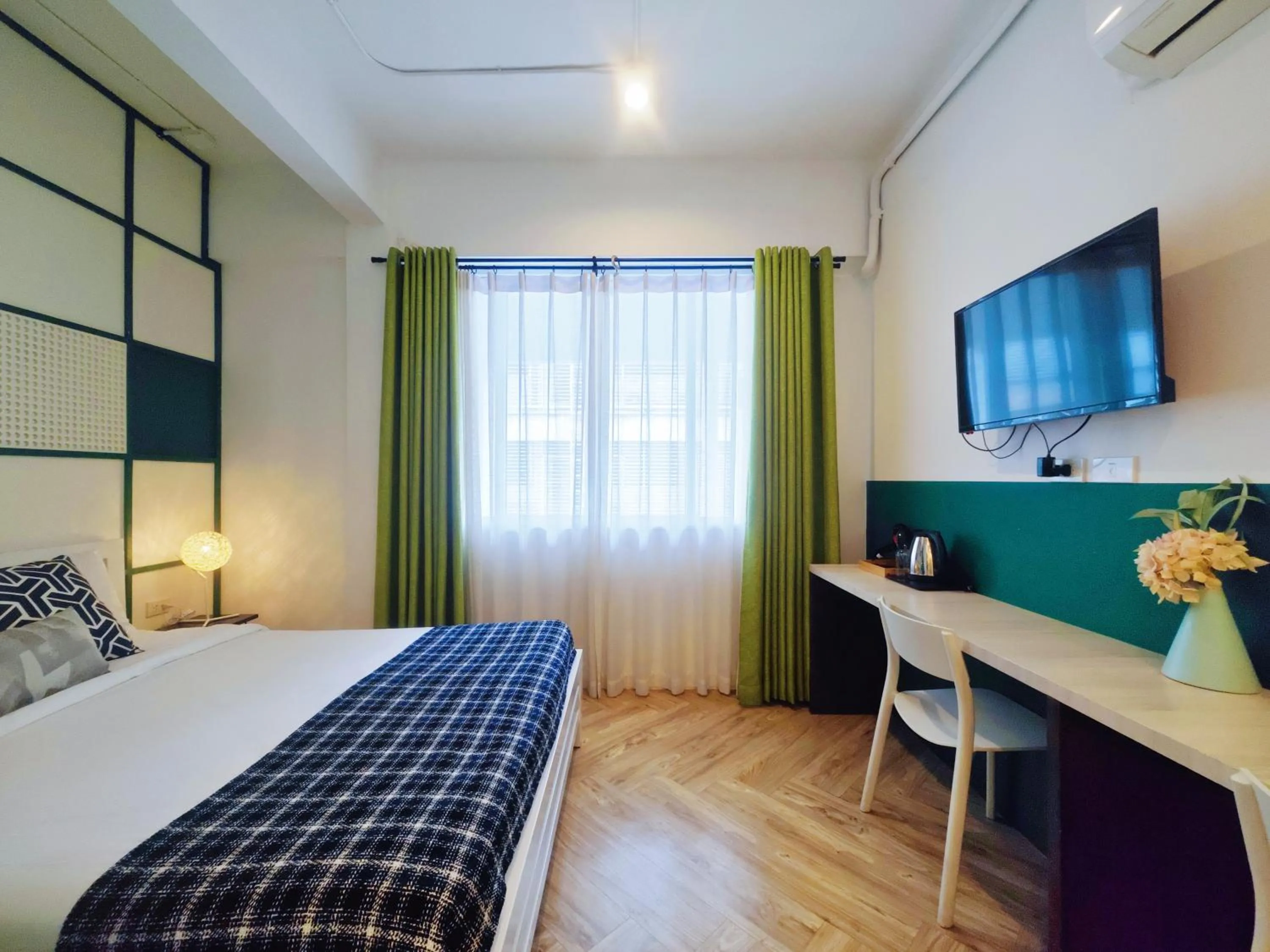 Bedroom, Bed in Ostay Asoke Bangkok