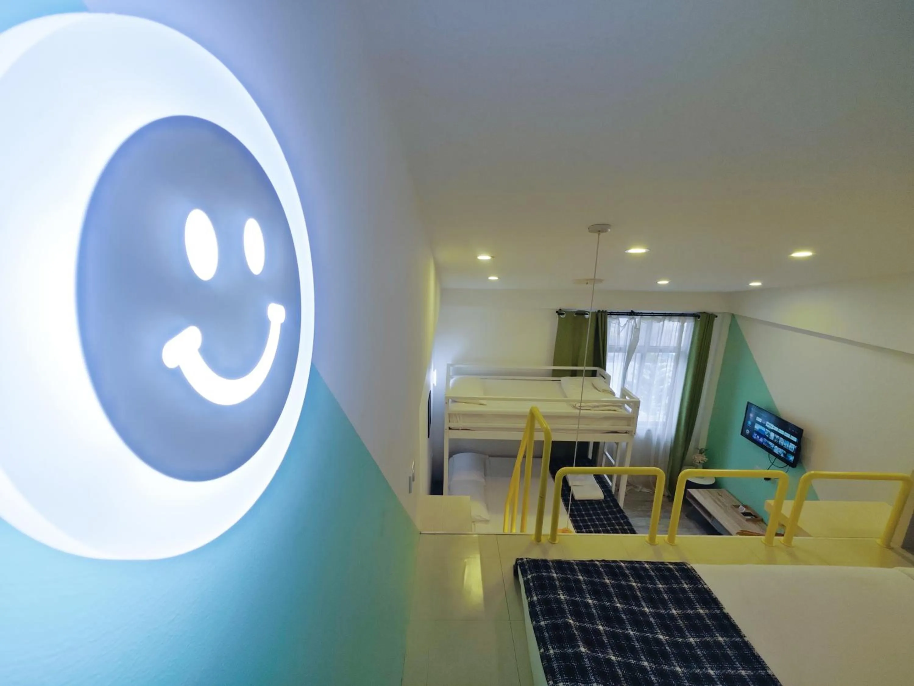 hair dresser in Ostay Asoke Bangkok