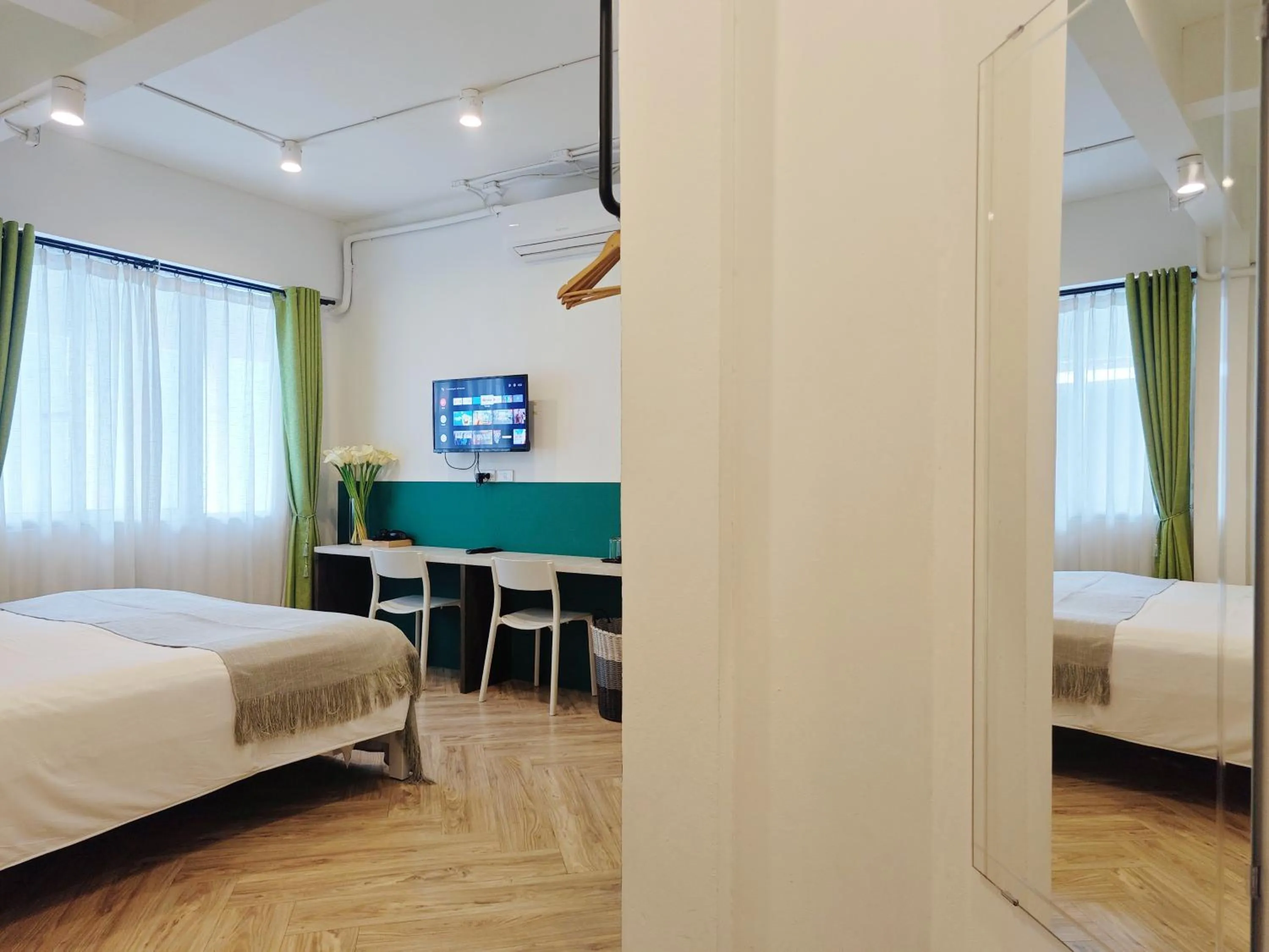 Bedroom, Bed in Ostay Asoke Bangkok