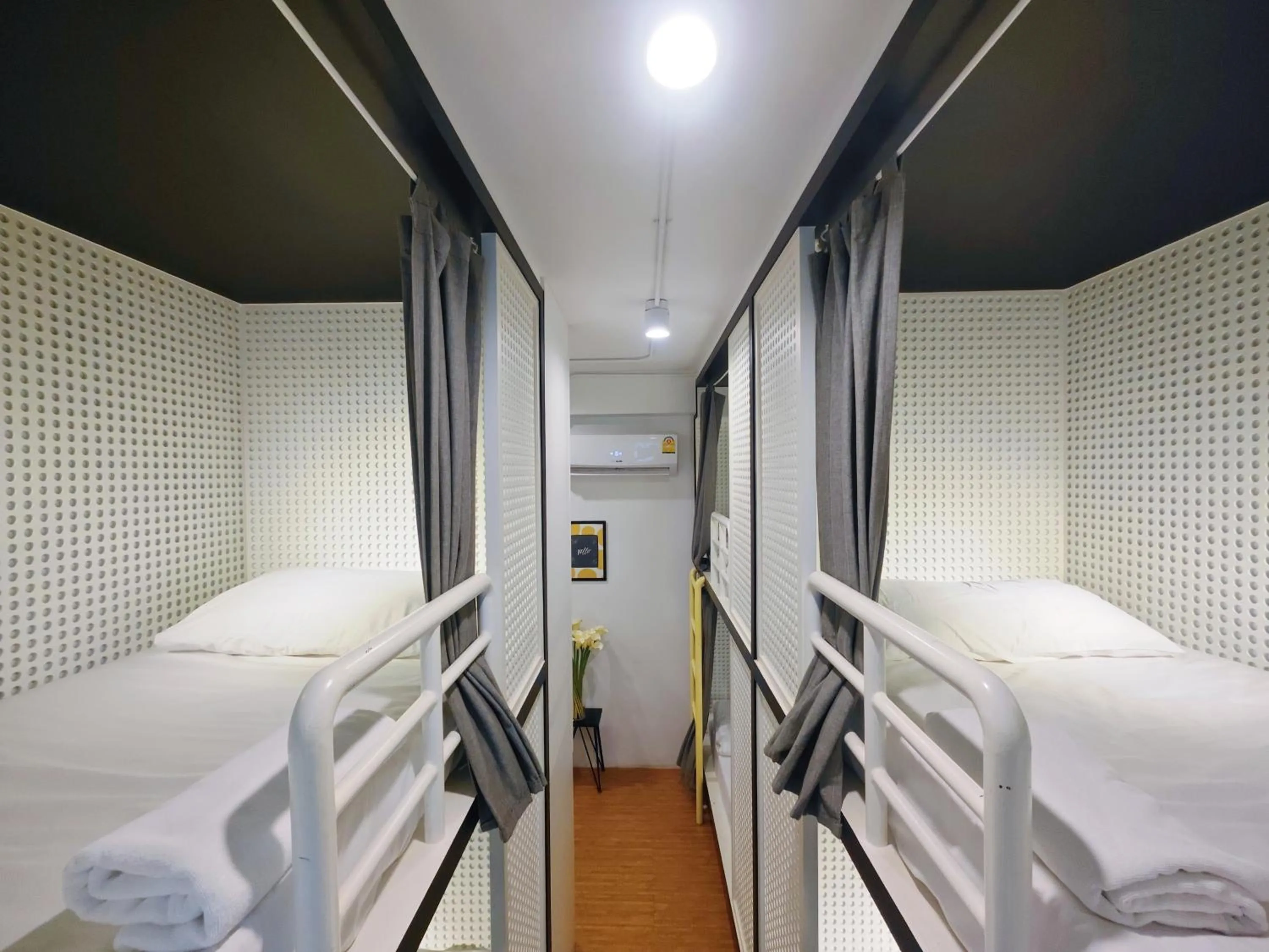 Bedroom, Bed in Ostay Asoke Bangkok