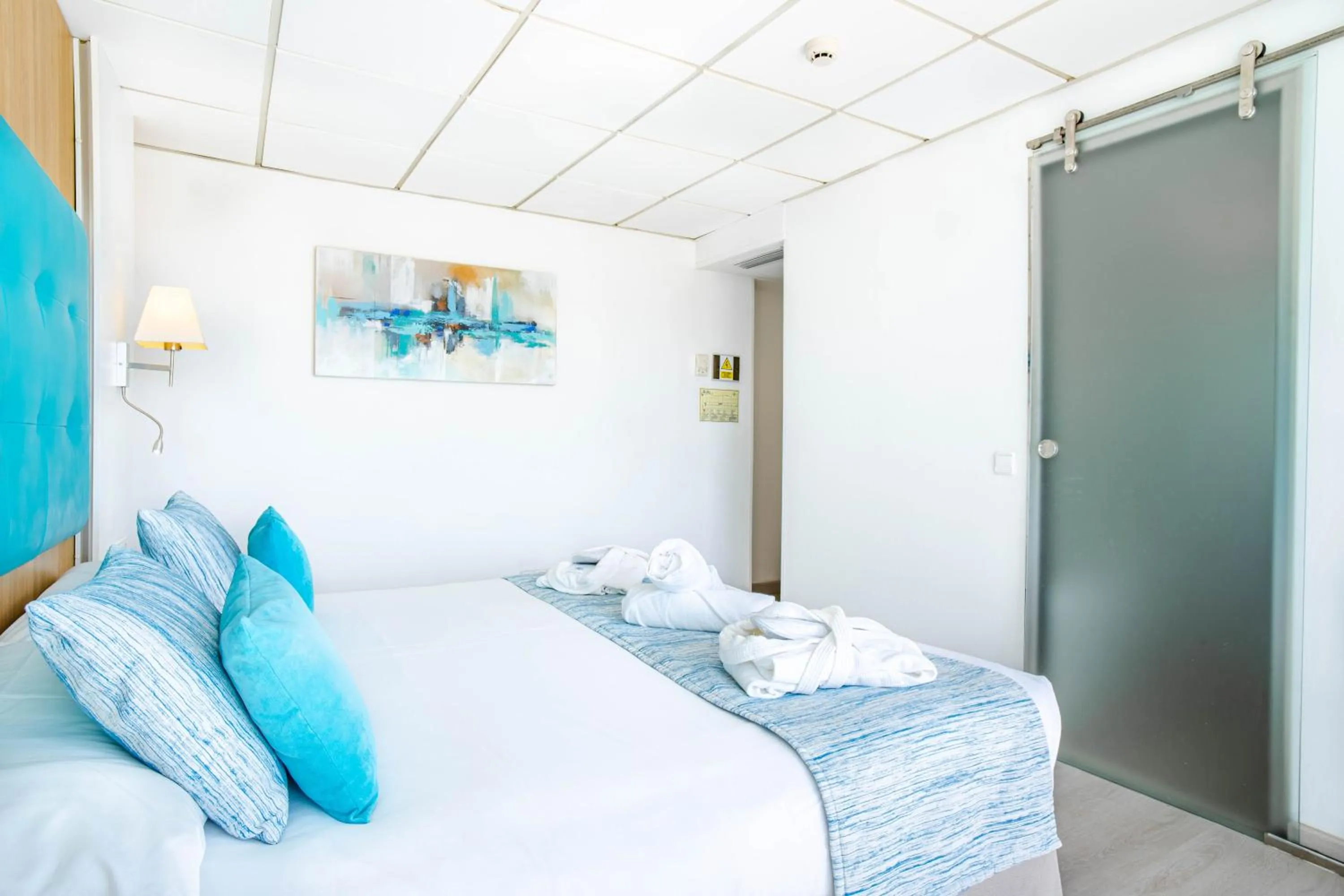 Bed in Bahía de Alcudia Hotel & Spa