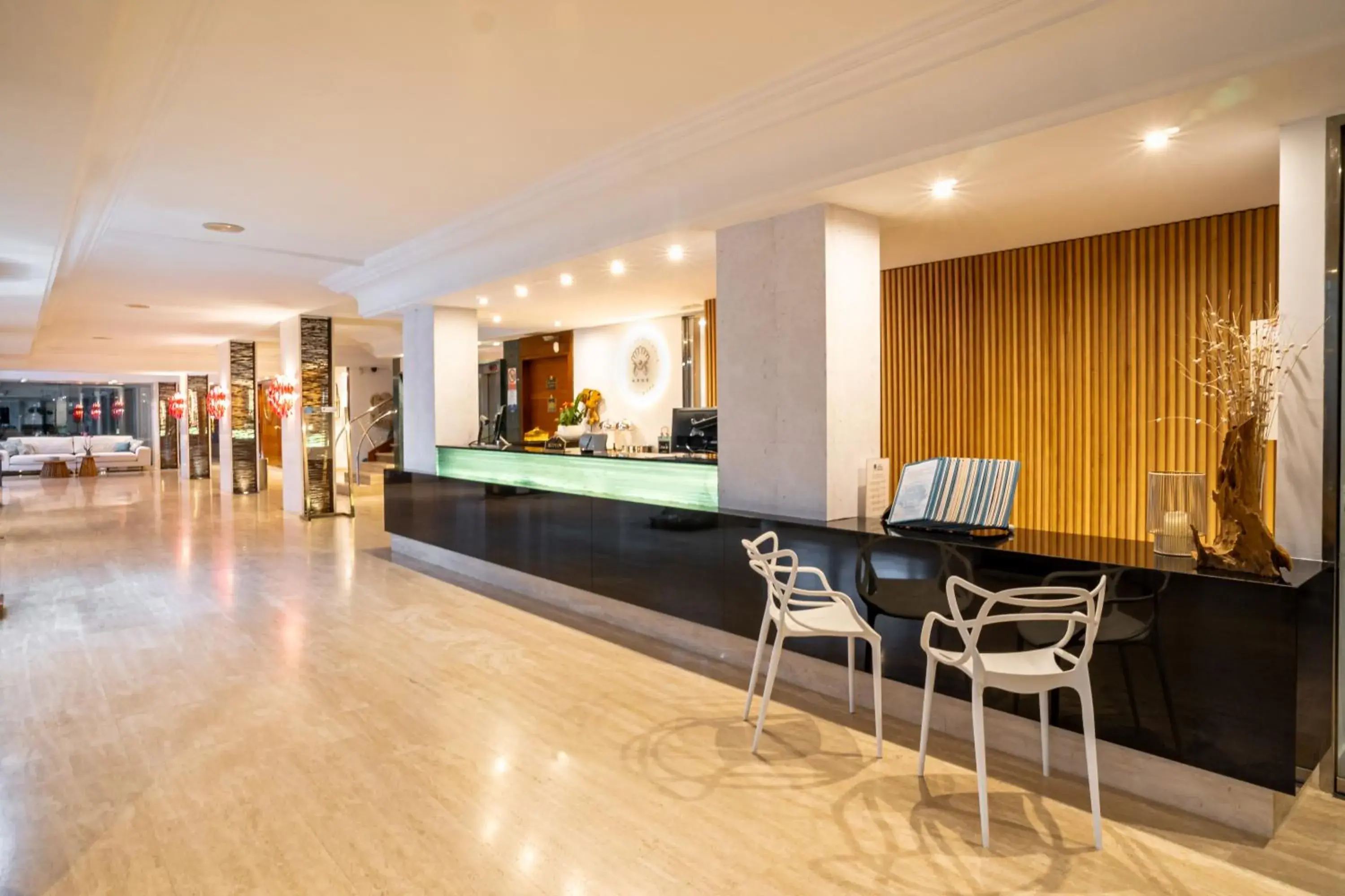 Lobby or reception in Bahía de Alcudia Hotel & Spa Lobby or reception in Bahía de Alcudia Hotel & Spa