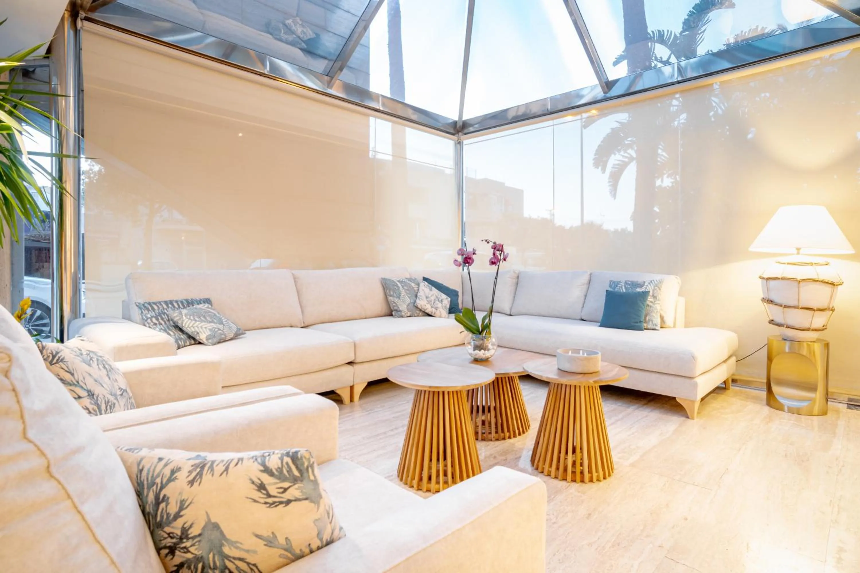 Lobby or reception in Bahía de Alcudia Hotel & Spa