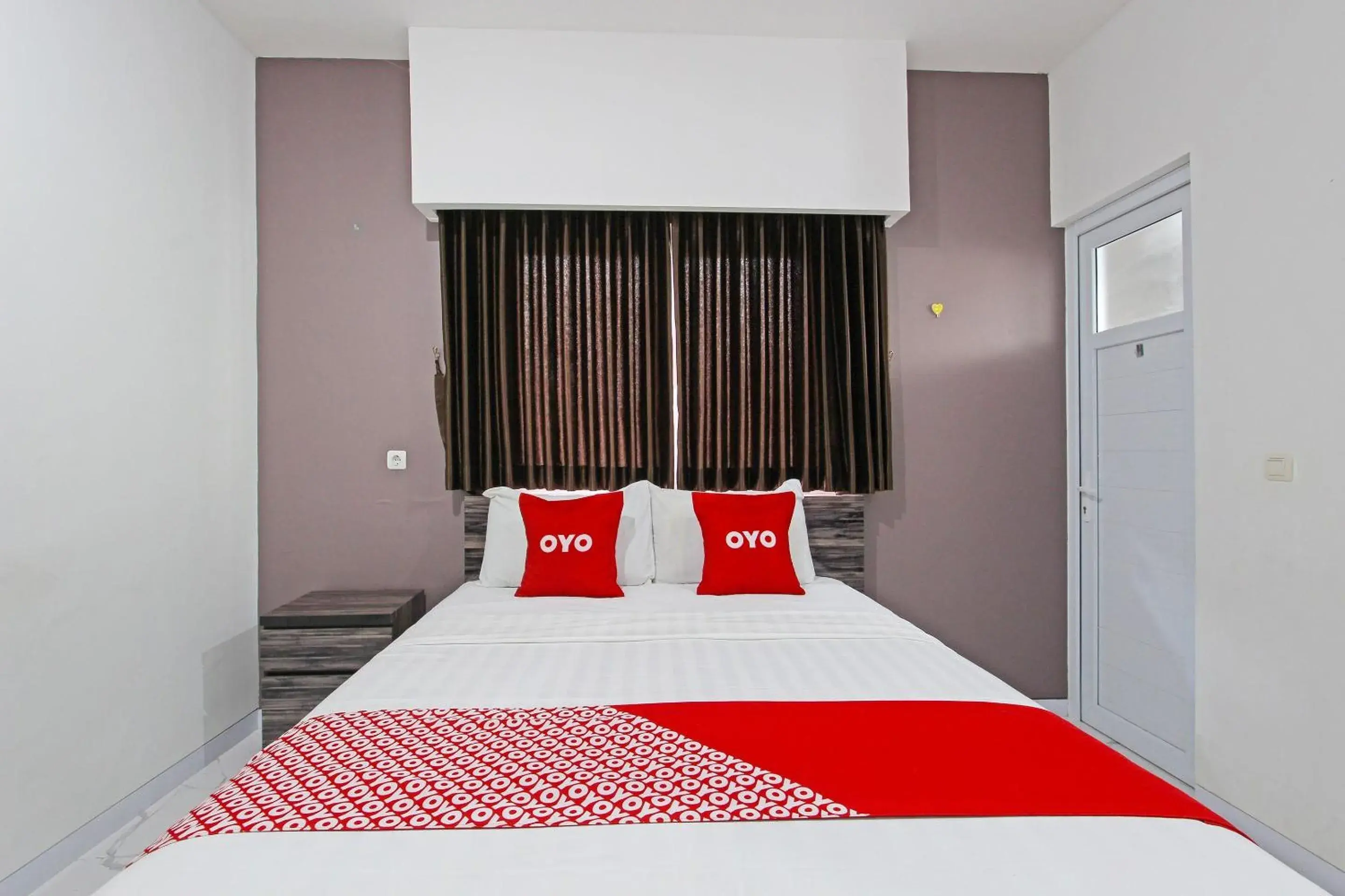 Bedroom, Bed in Capital O 91665 D'prof Exclusive Guesthouse Bedroom, Bed in Capital O 91665 D'prof Exclusive Guesthouse