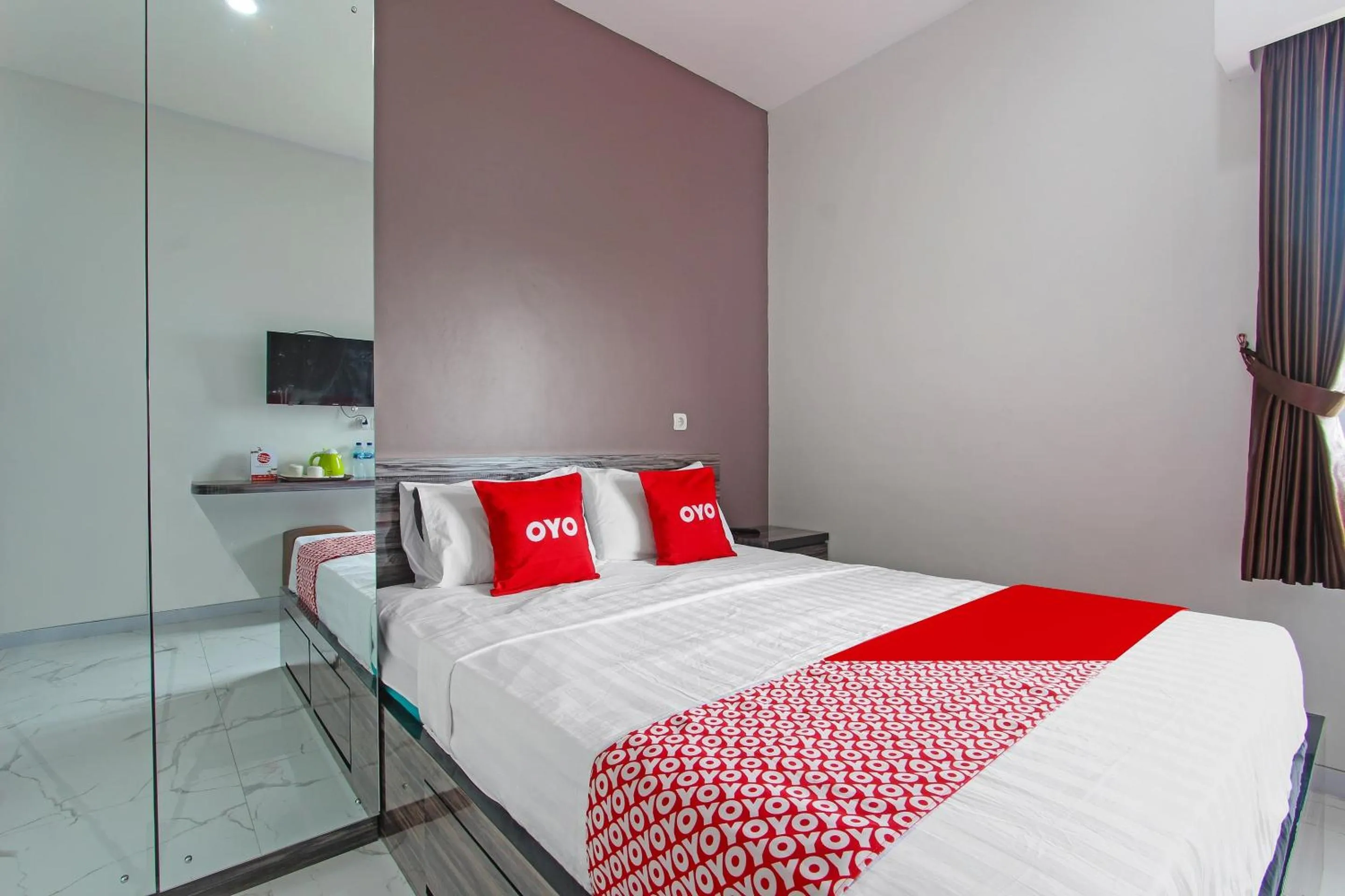 Bedroom, Bed in Capital O 91665 D'prof Exclusive Guesthouse