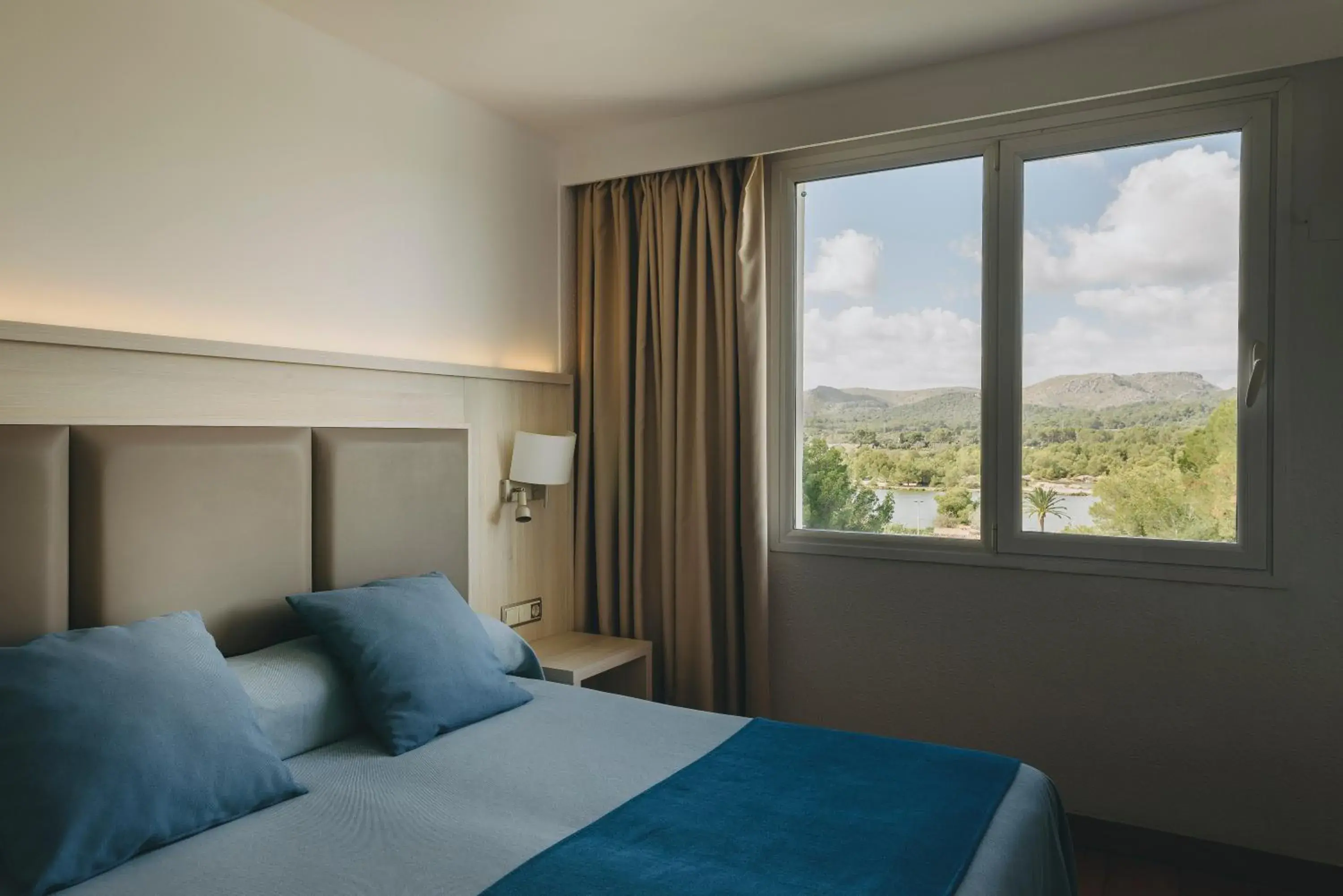 Superior One-Bedroom Apartment with Lake view in Hotel Ivory Playa Sports & Spa Superior One-Bedroom Apartment with Lake view in Hotel Ivory Playa Sports & Spa