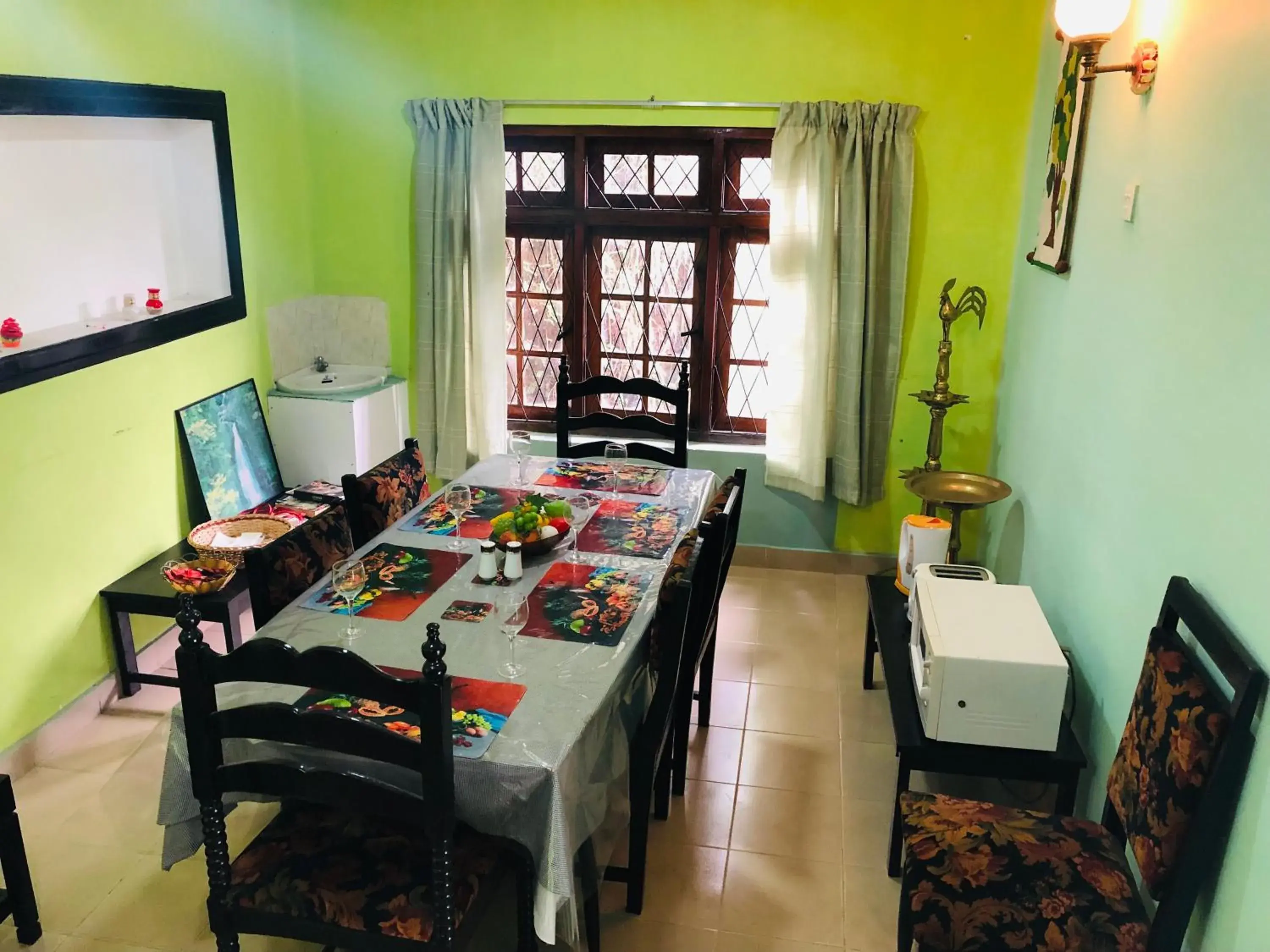 Standard Twin Room with Private Bathroom in Araliya Holiday Bungalow Standard Twin Room with Private Bathroom in Araliya Holiday Bungalow