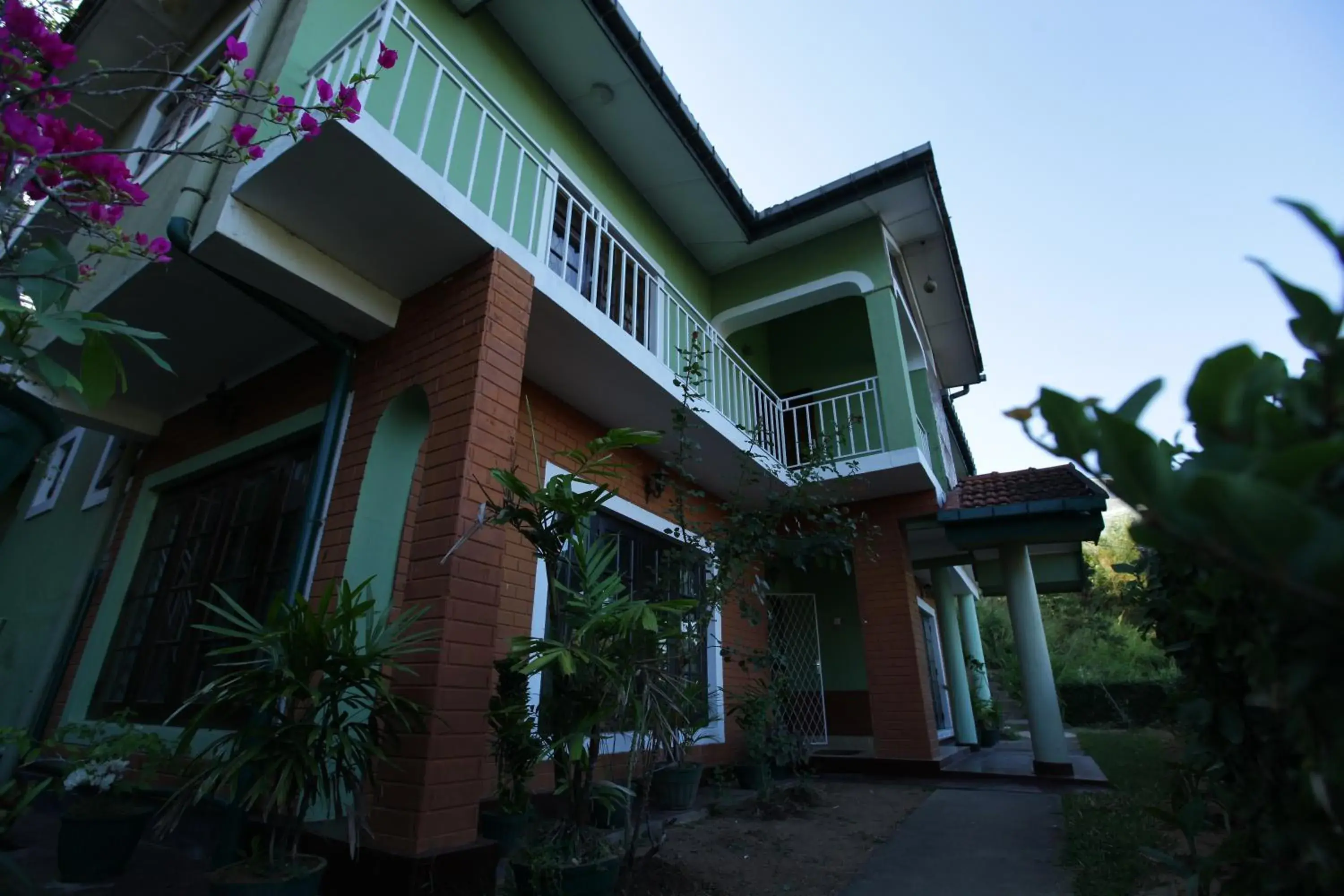 Facade/entrance in Araliya Holiday Bungalow Facade/entrance in Araliya Holiday Bungalow