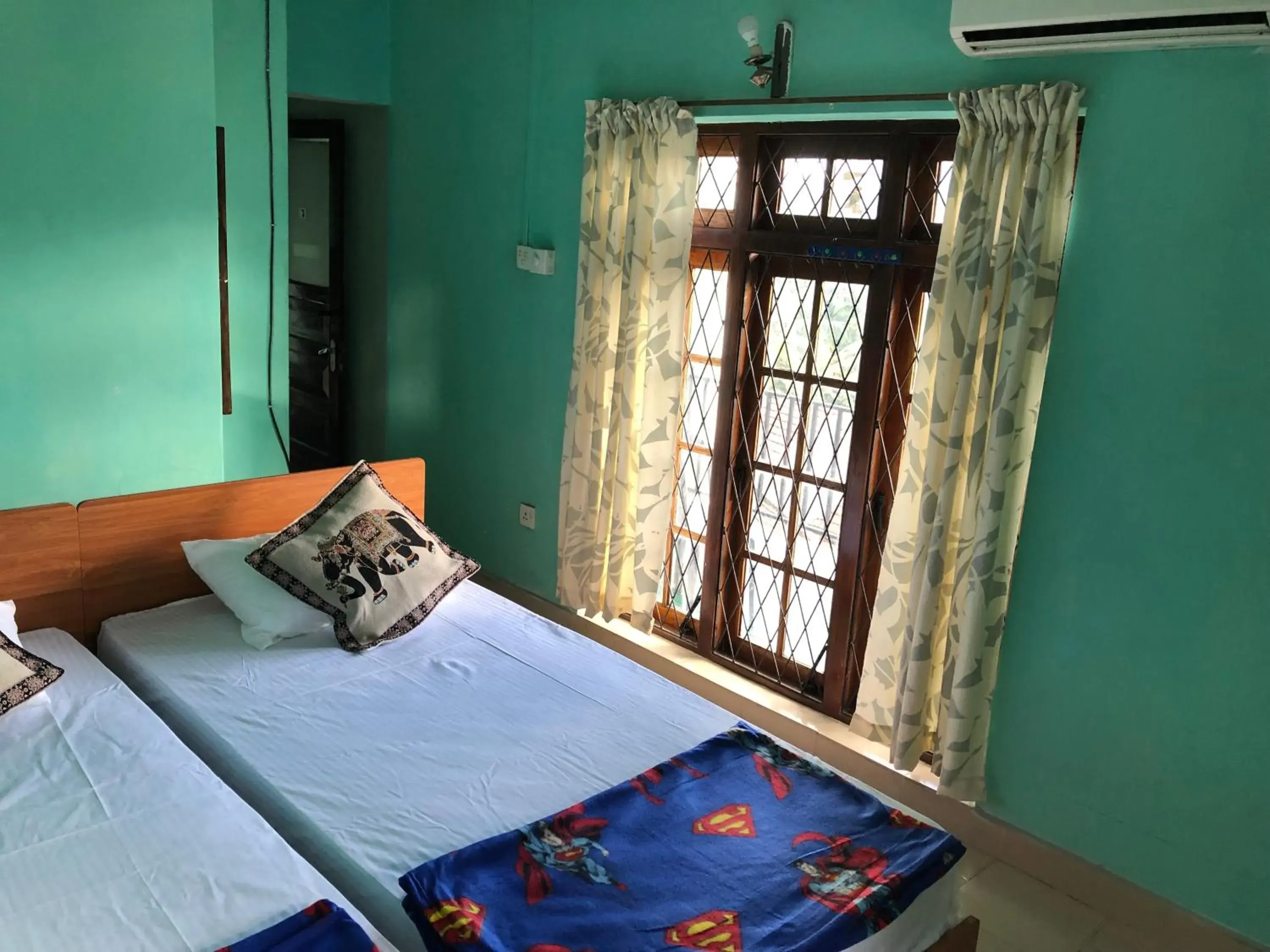 Bed in Araliya Holiday Bungalow Bed in Araliya Holiday Bungalow