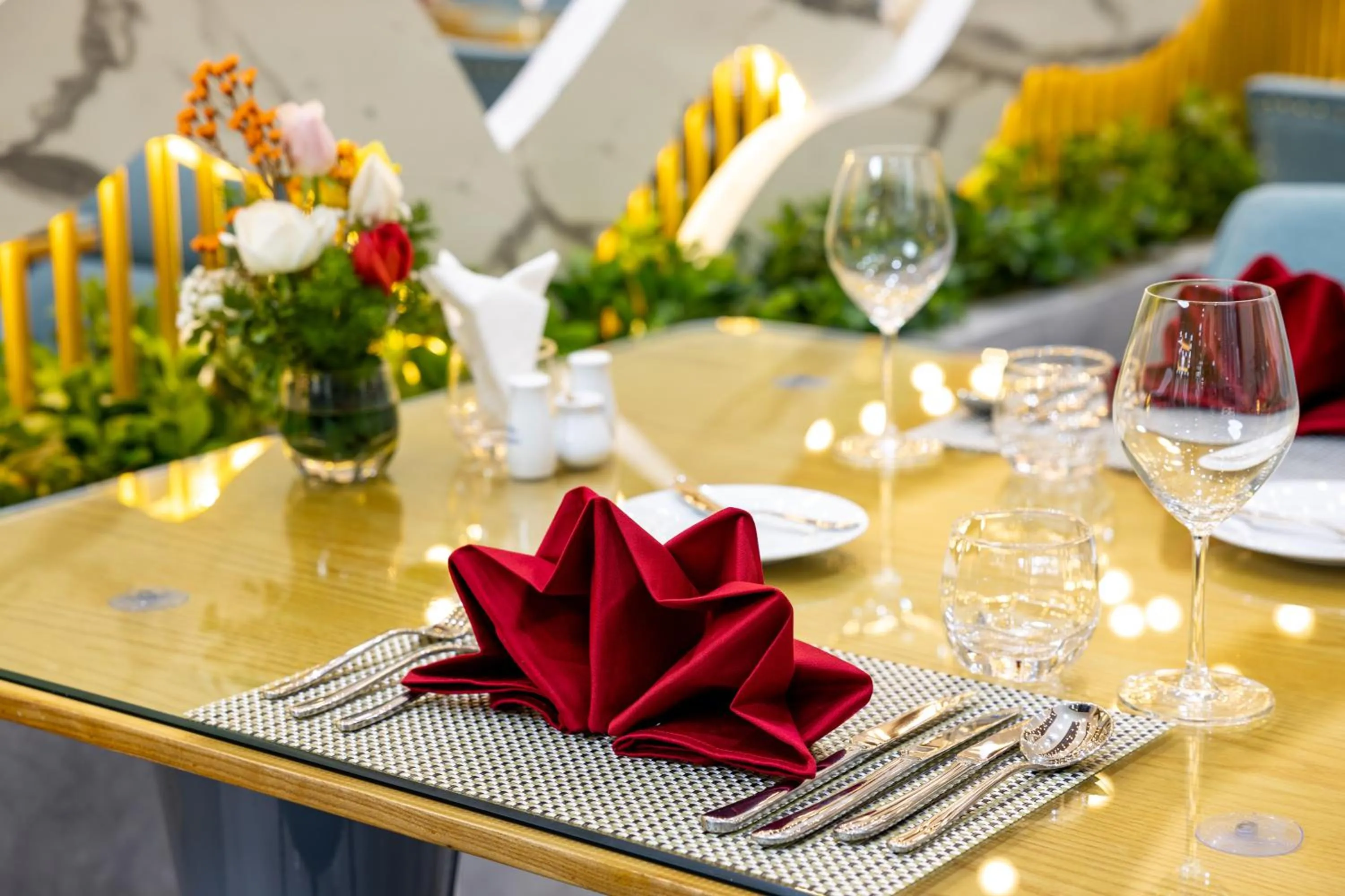 Restaurant/places to eat in Glenda Tower Moc Chau Hotel