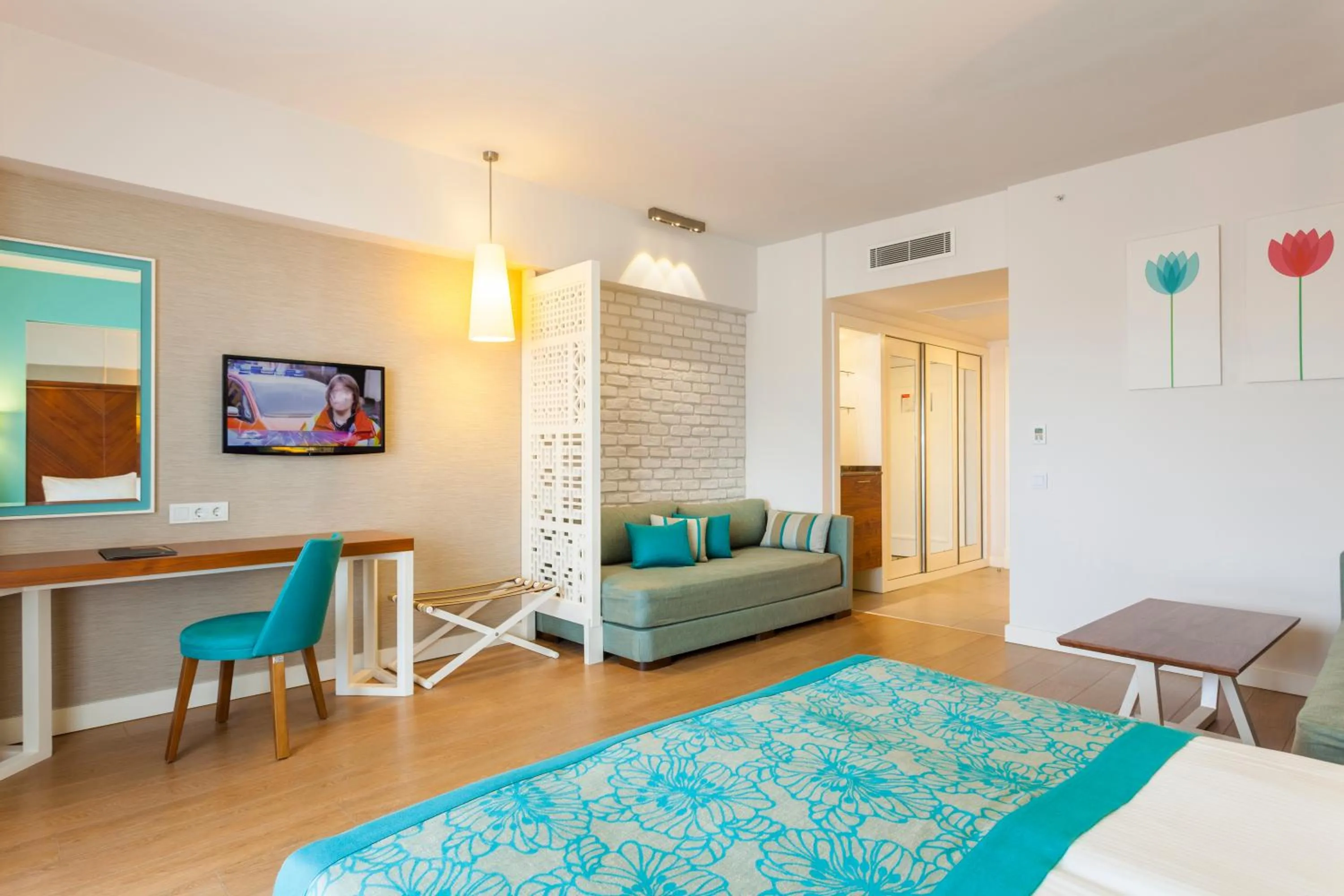 Bedroom, Bed in Side Breeze Hotel - Ultra All Inclusive