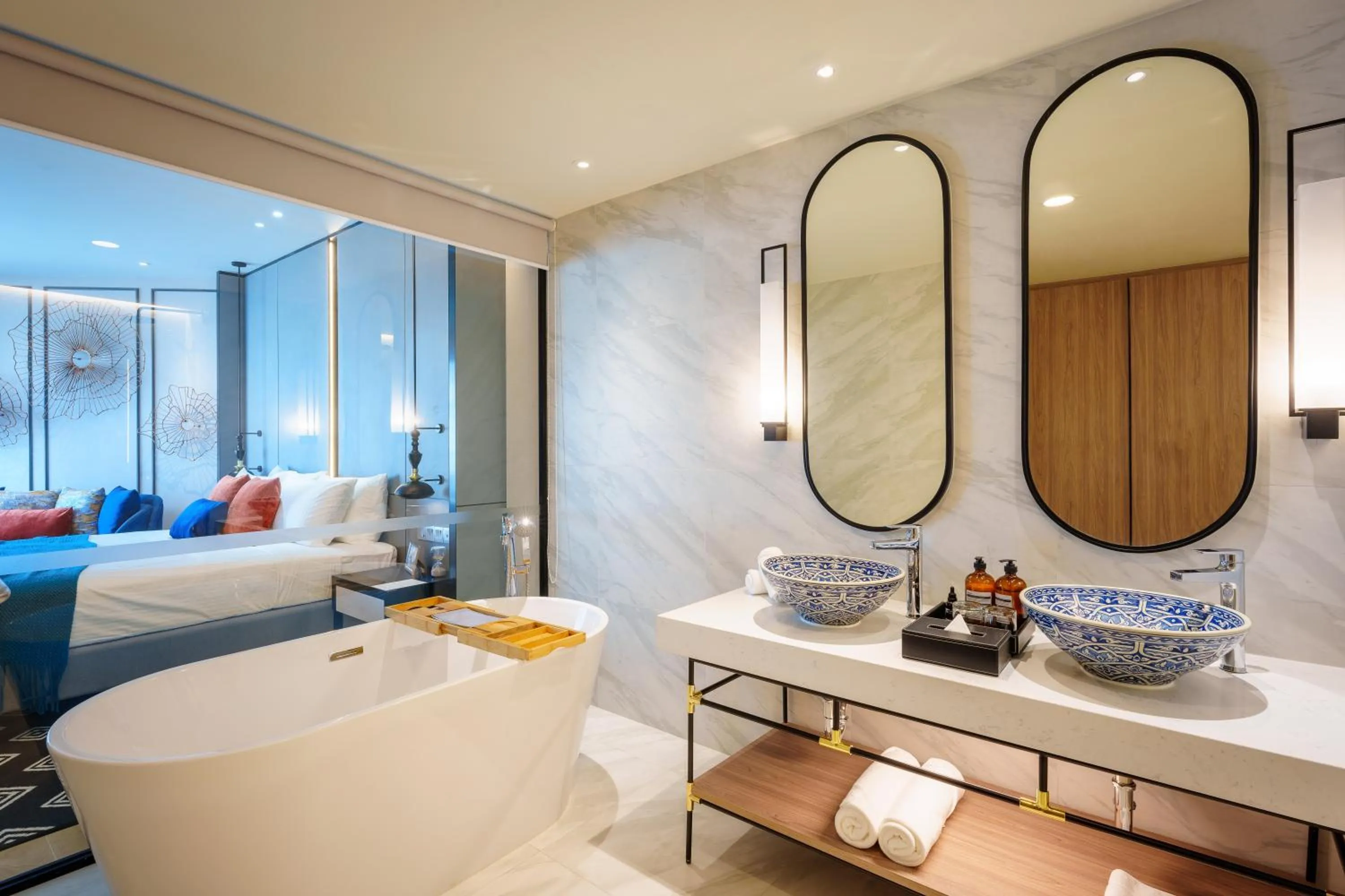 Bath, Bed in Somerset Pattaya