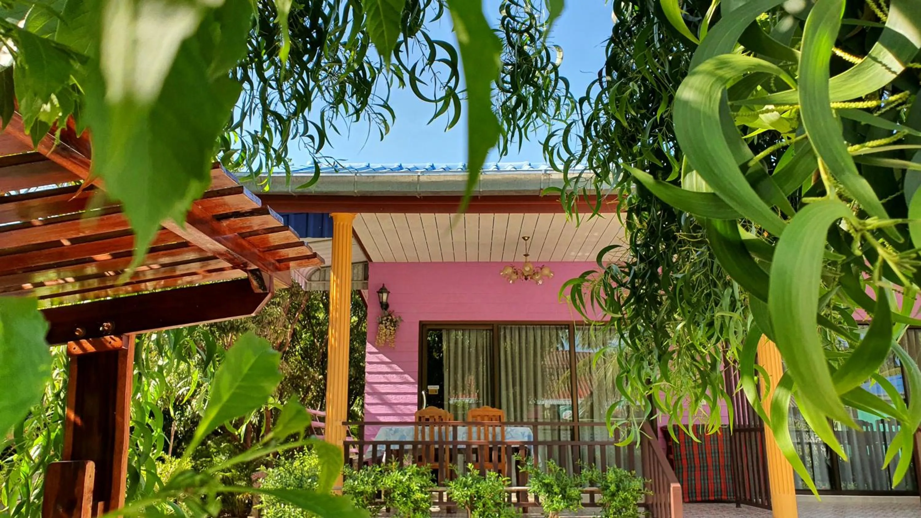 Warakorn Baansuan Amphawa