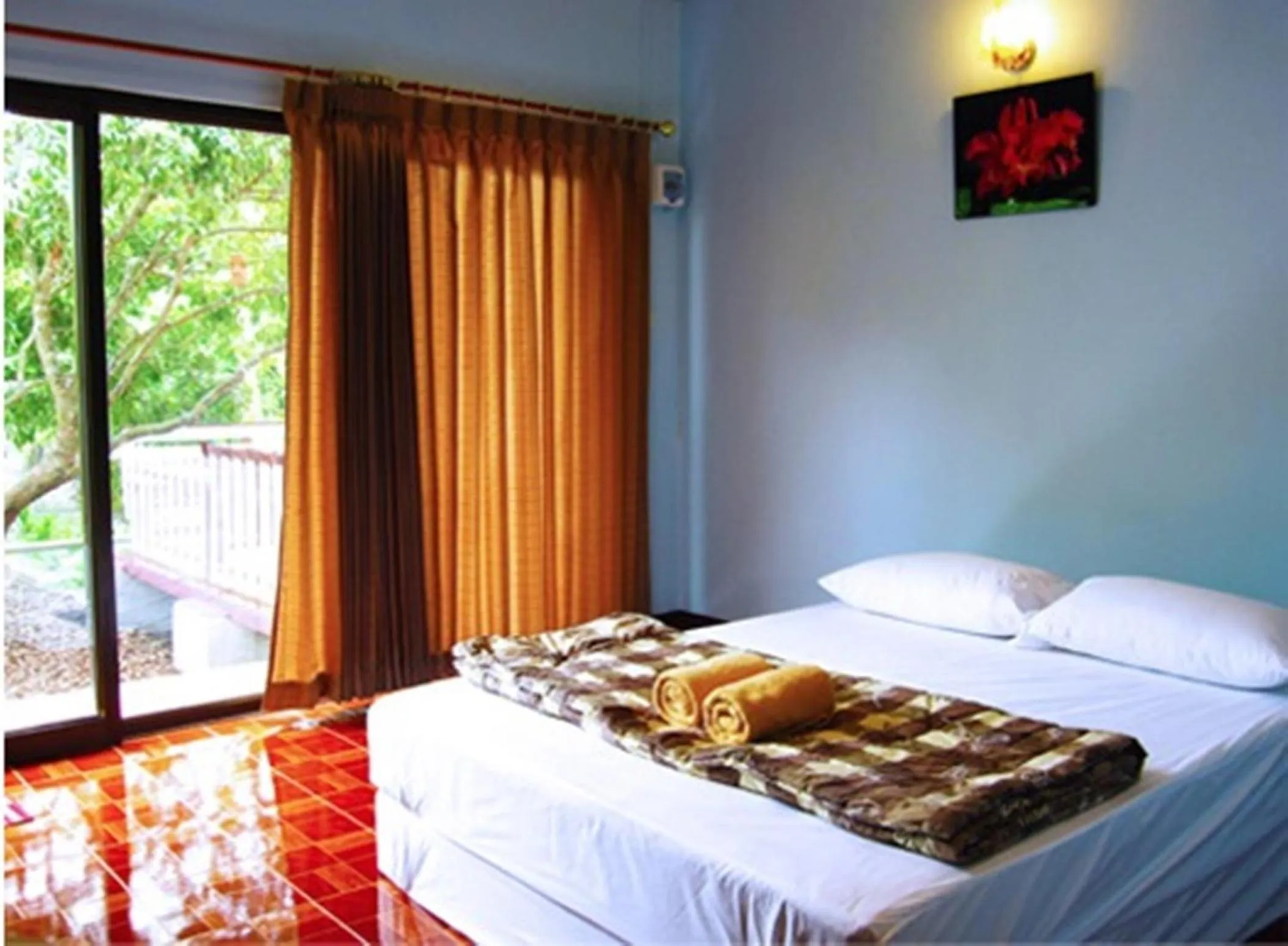 Bed in Warakorn Baansuan Amphawa