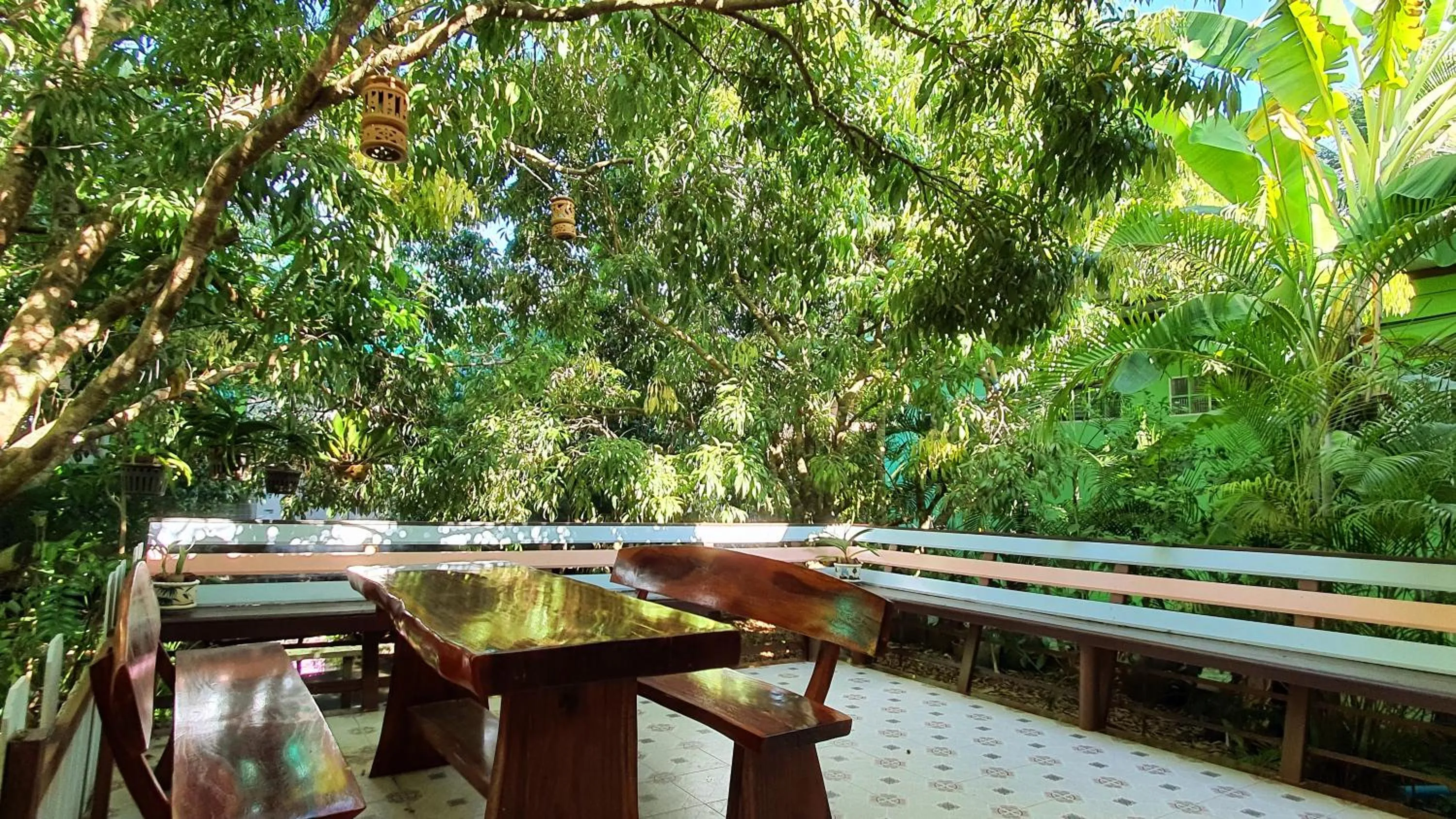 Warakorn Baansuan Amphawa