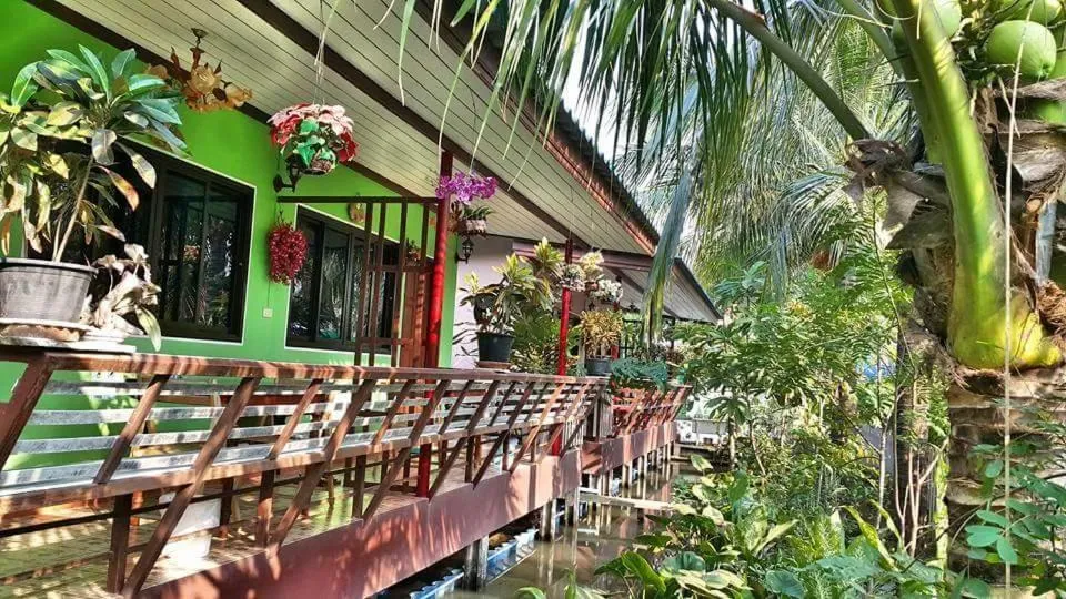 Warakorn Baansuan Amphawa