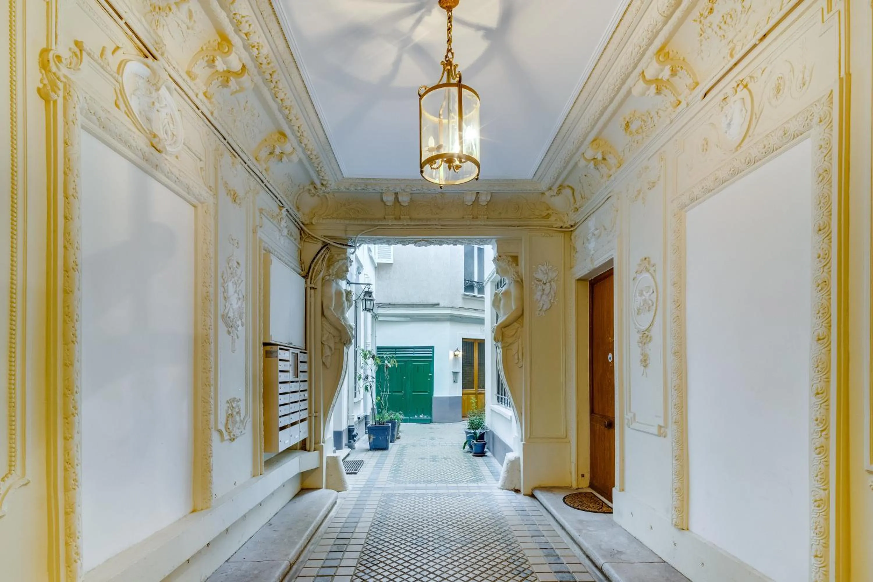 Property building in Sweett - Rue de Lallier