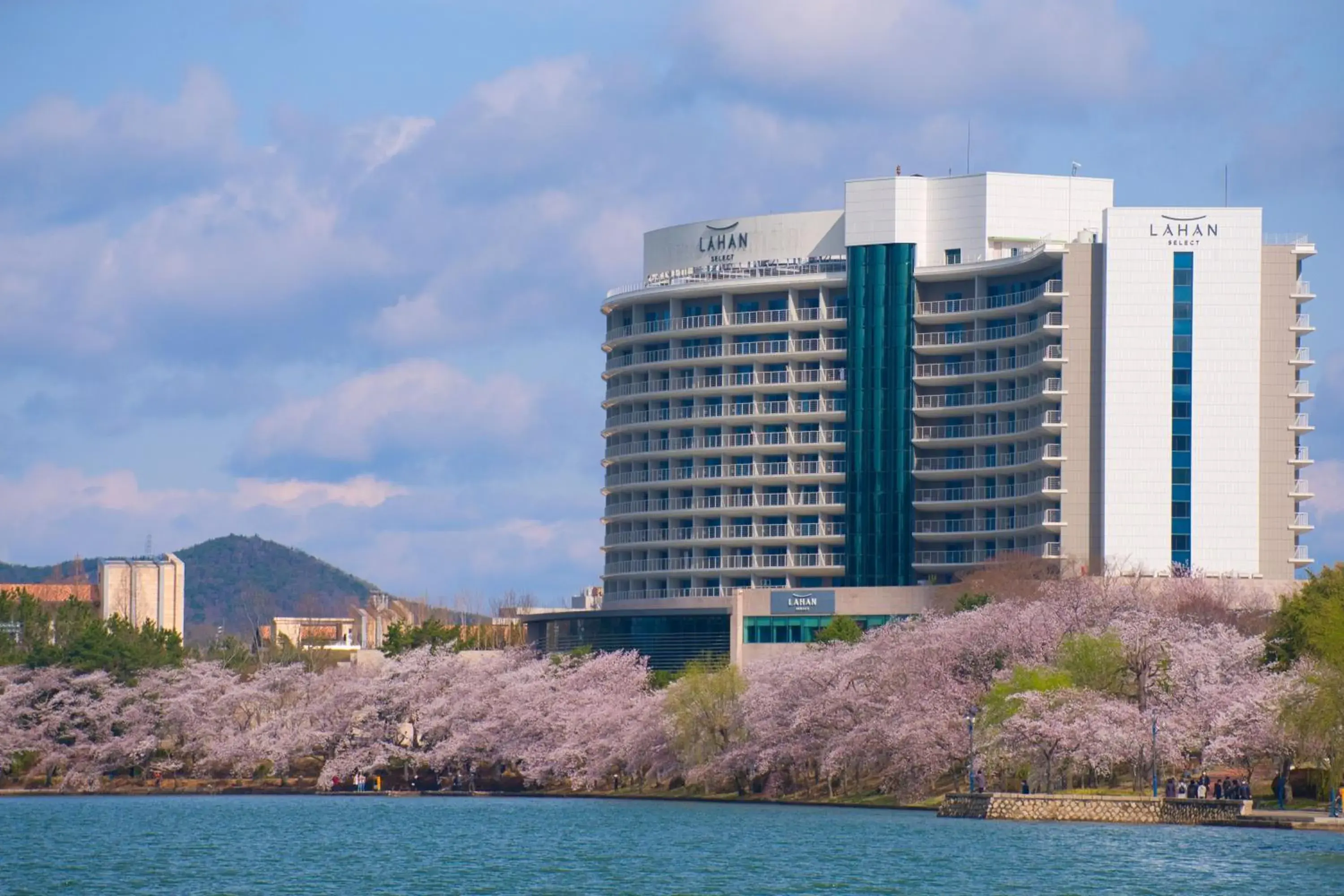 Property building in Lahan Select Gyeongju Property building in Lahan Select Gyeongju