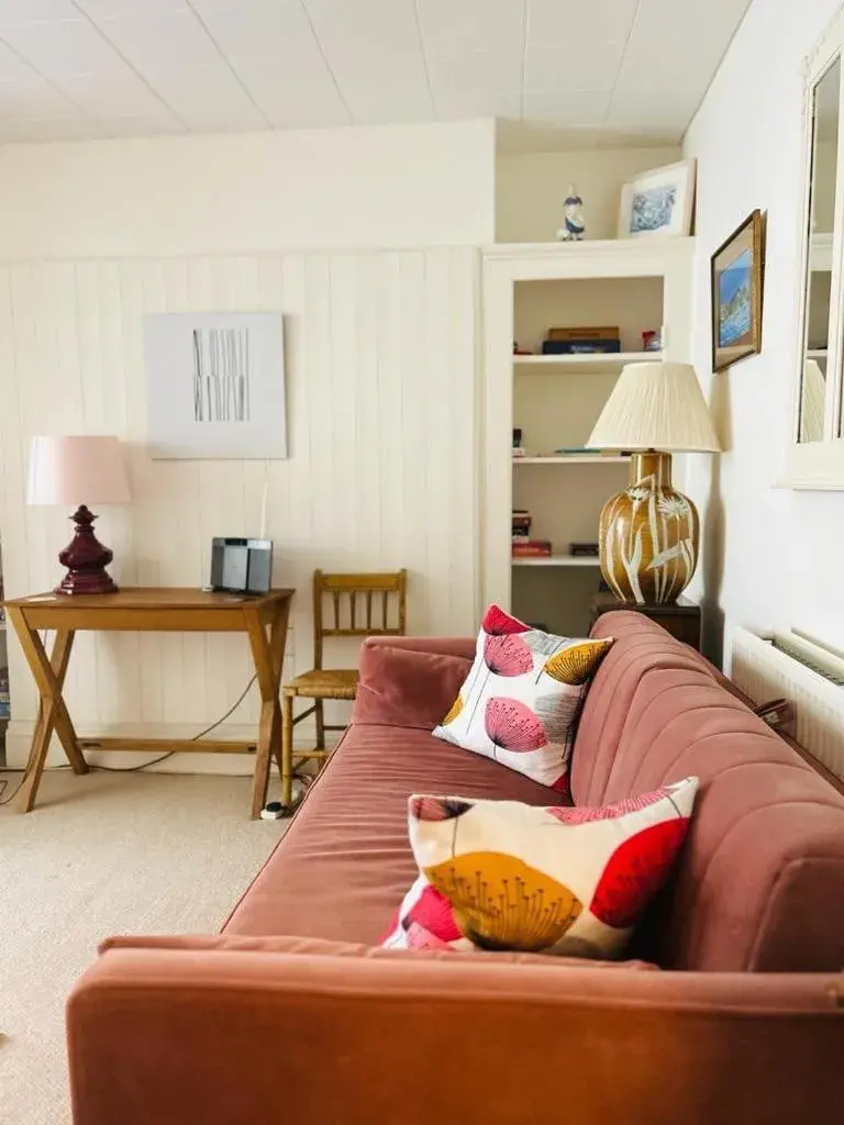 Spacious comfortable flat with free parking in East Finchley, Muswell Hill & close to Alexandra Palace Spacious comfortable flat with free parking in East Finchley, Muswell Hill & close to Alexandra Palace