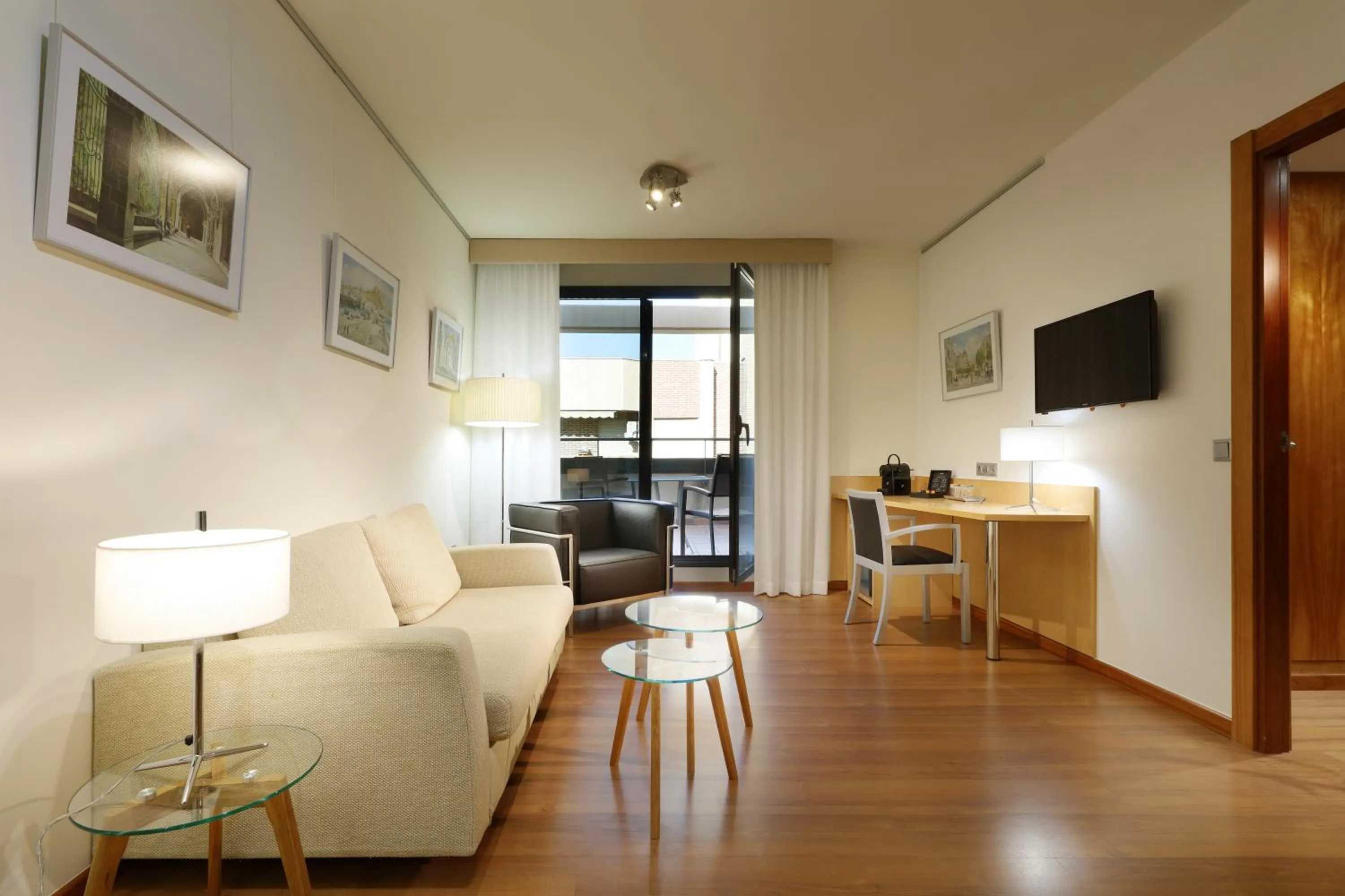 Bed in Eurostars Centrum Alicante