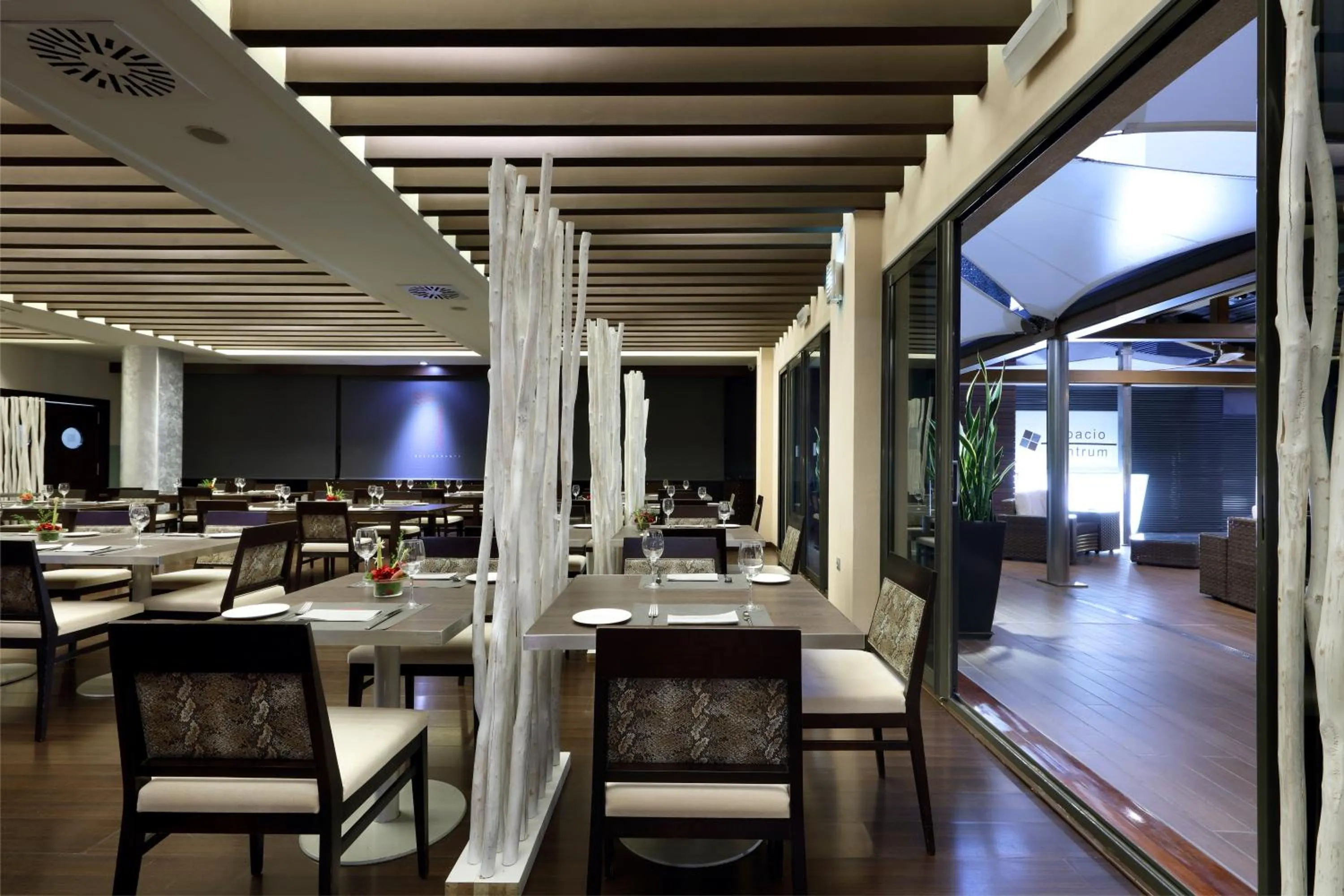 Restaurant/places to eat in Eurostars Centrum Alicante